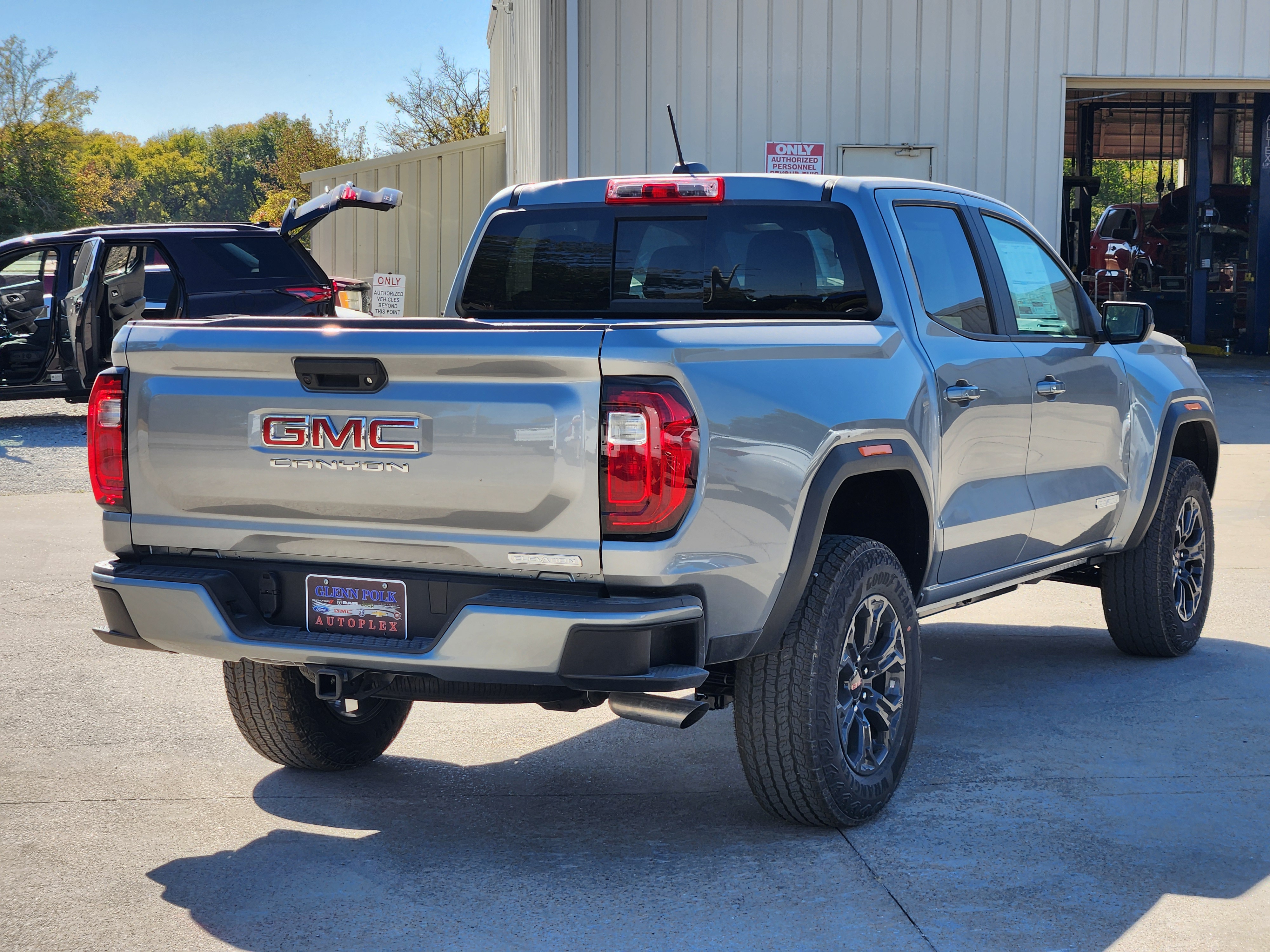 2024 GMC Canyon Elevation 5