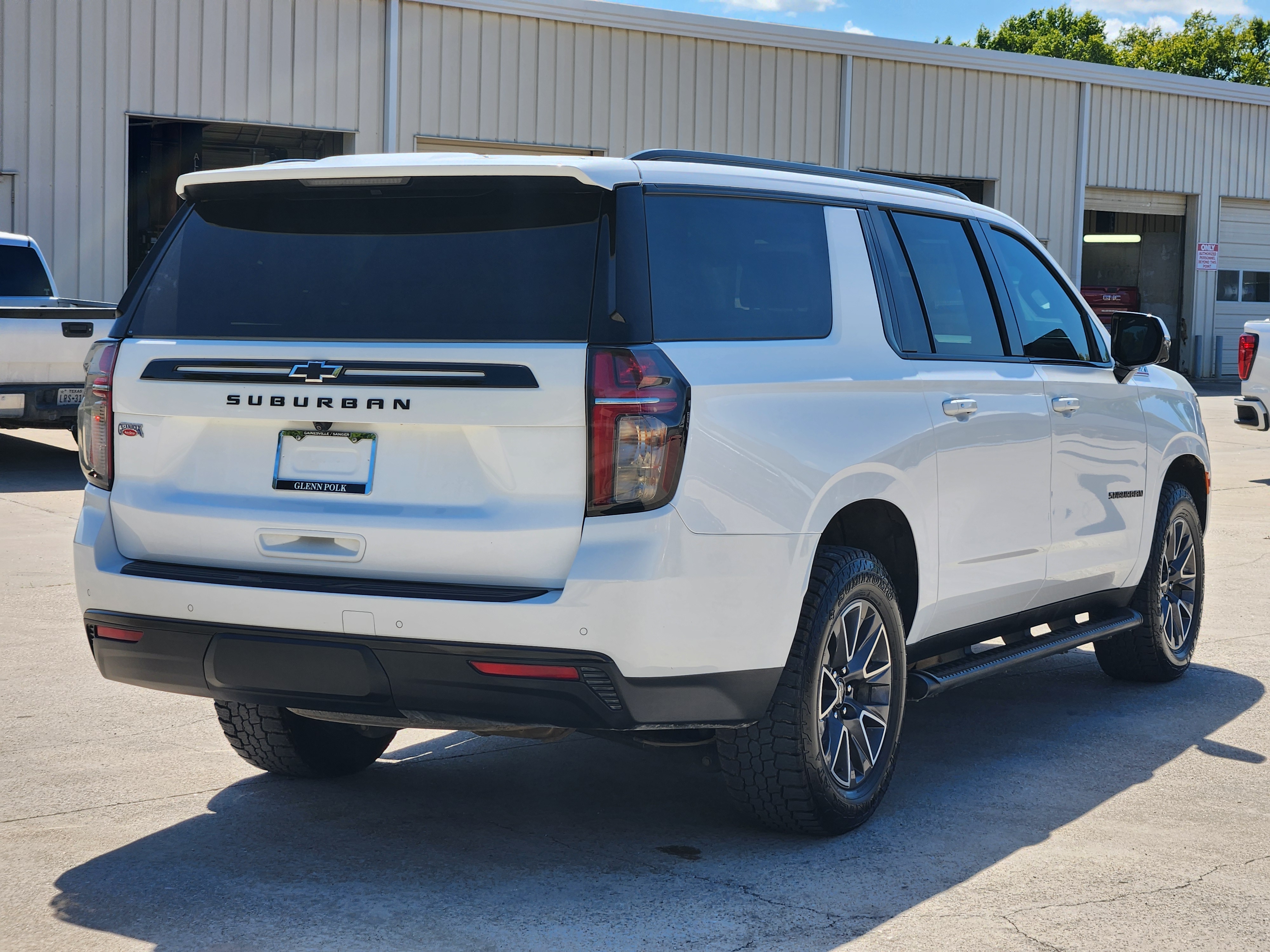 2023 Chevrolet Suburban Z71 8