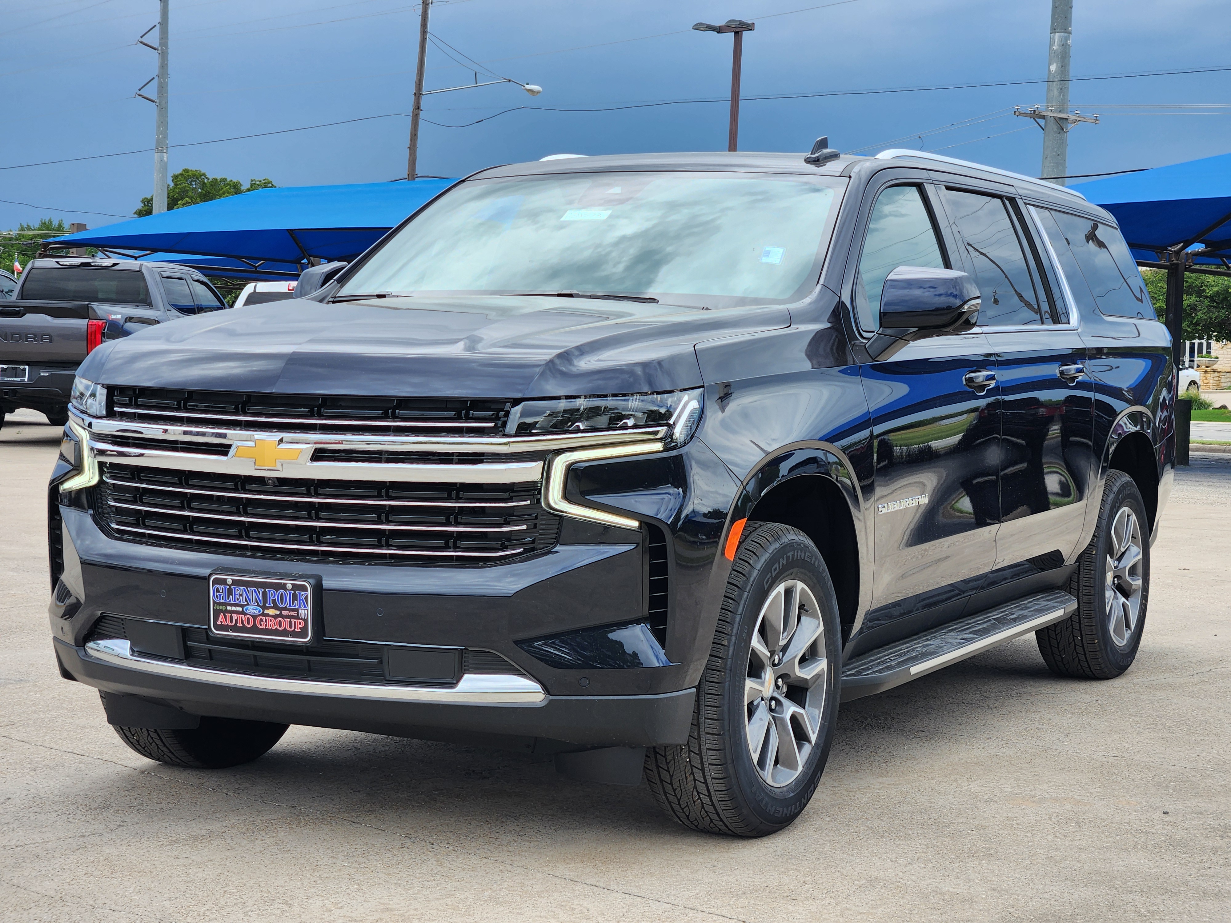 2024 Chevrolet Suburban LT 2