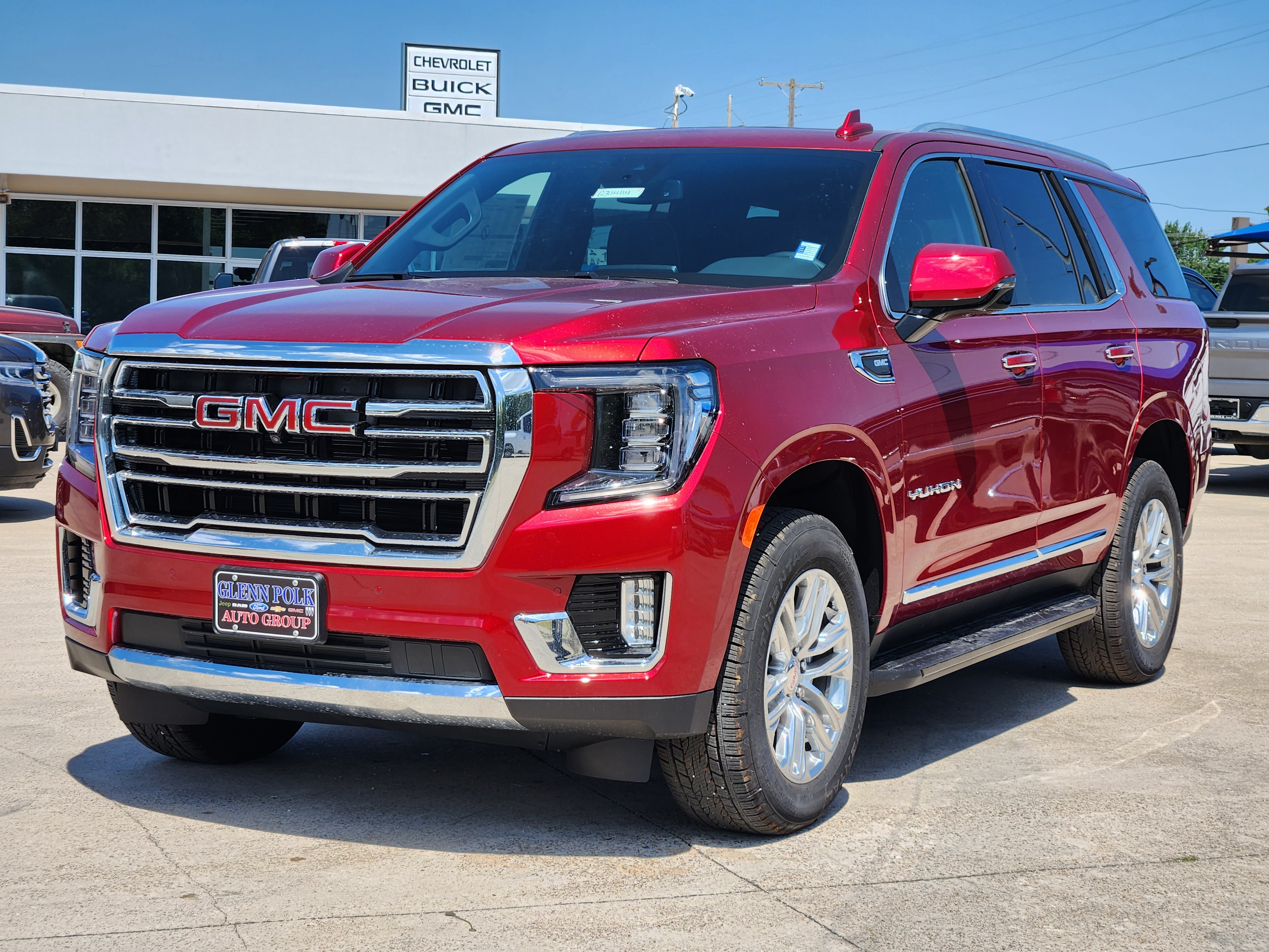 2024 GMC Yukon SLT 2