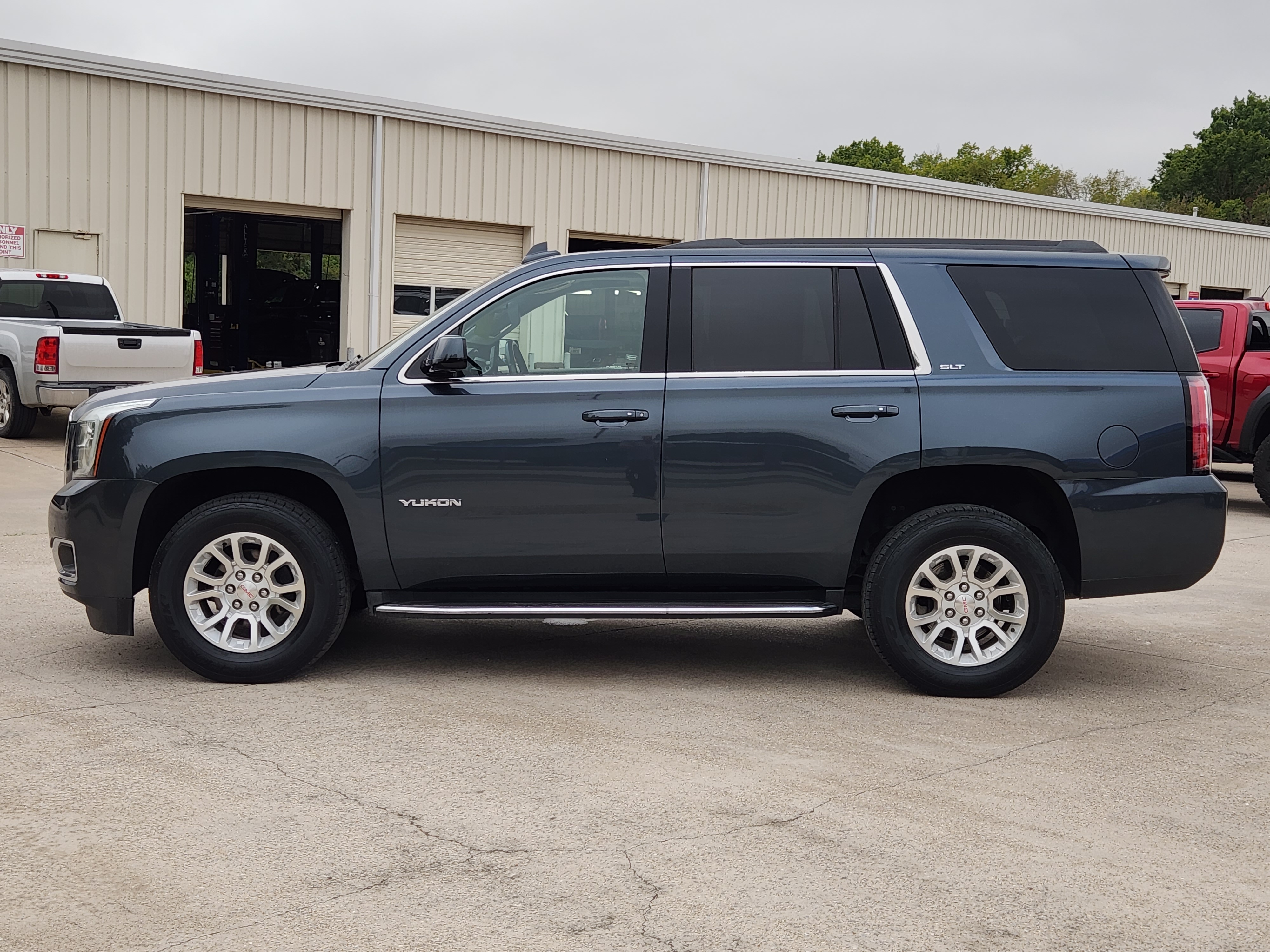 2019 GMC Yukon SLT 4