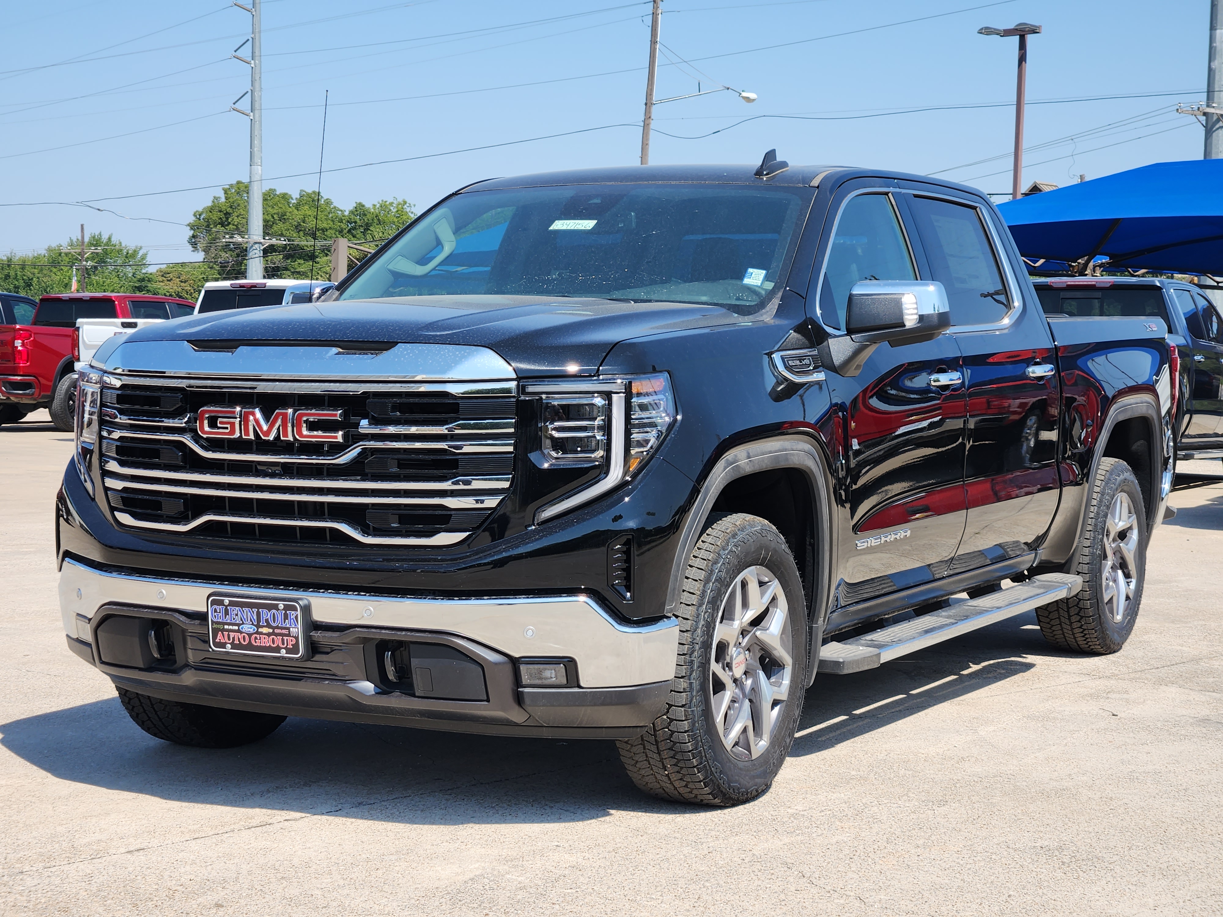 2024 GMC Sierra 1500 SLT 2