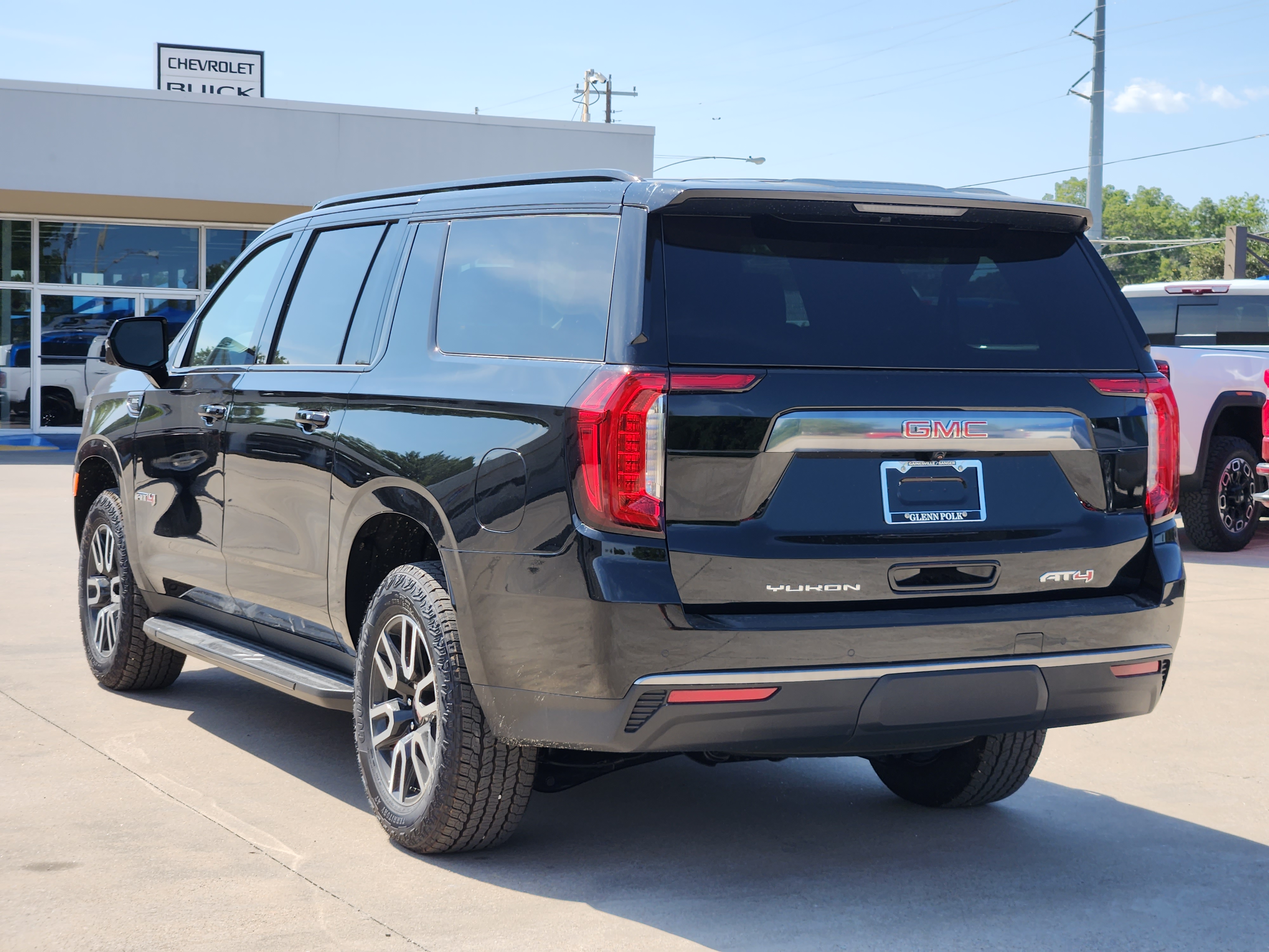 2024 GMC Yukon XL AT4 4