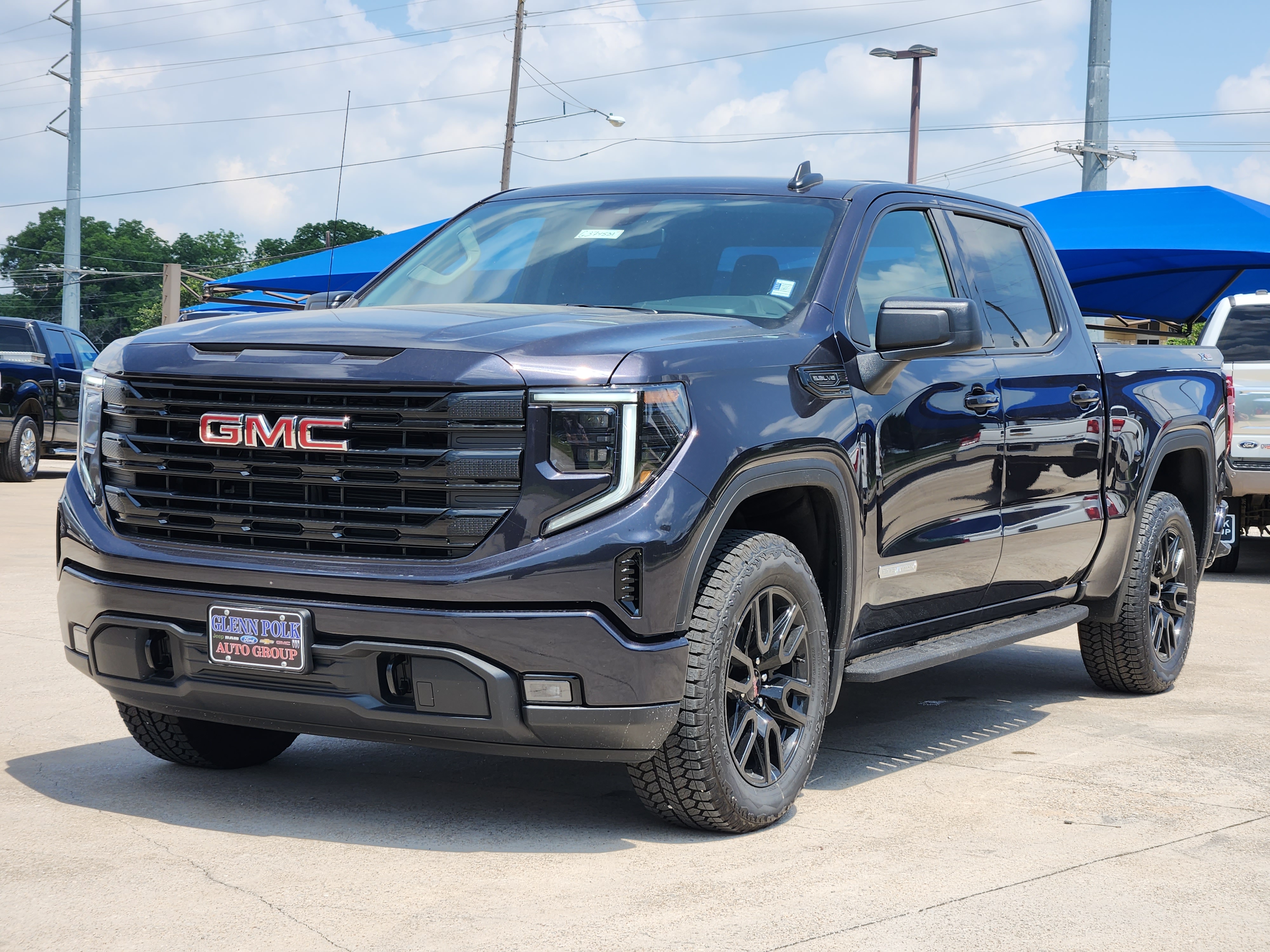 2024 GMC Sierra 1500 Elevation 2