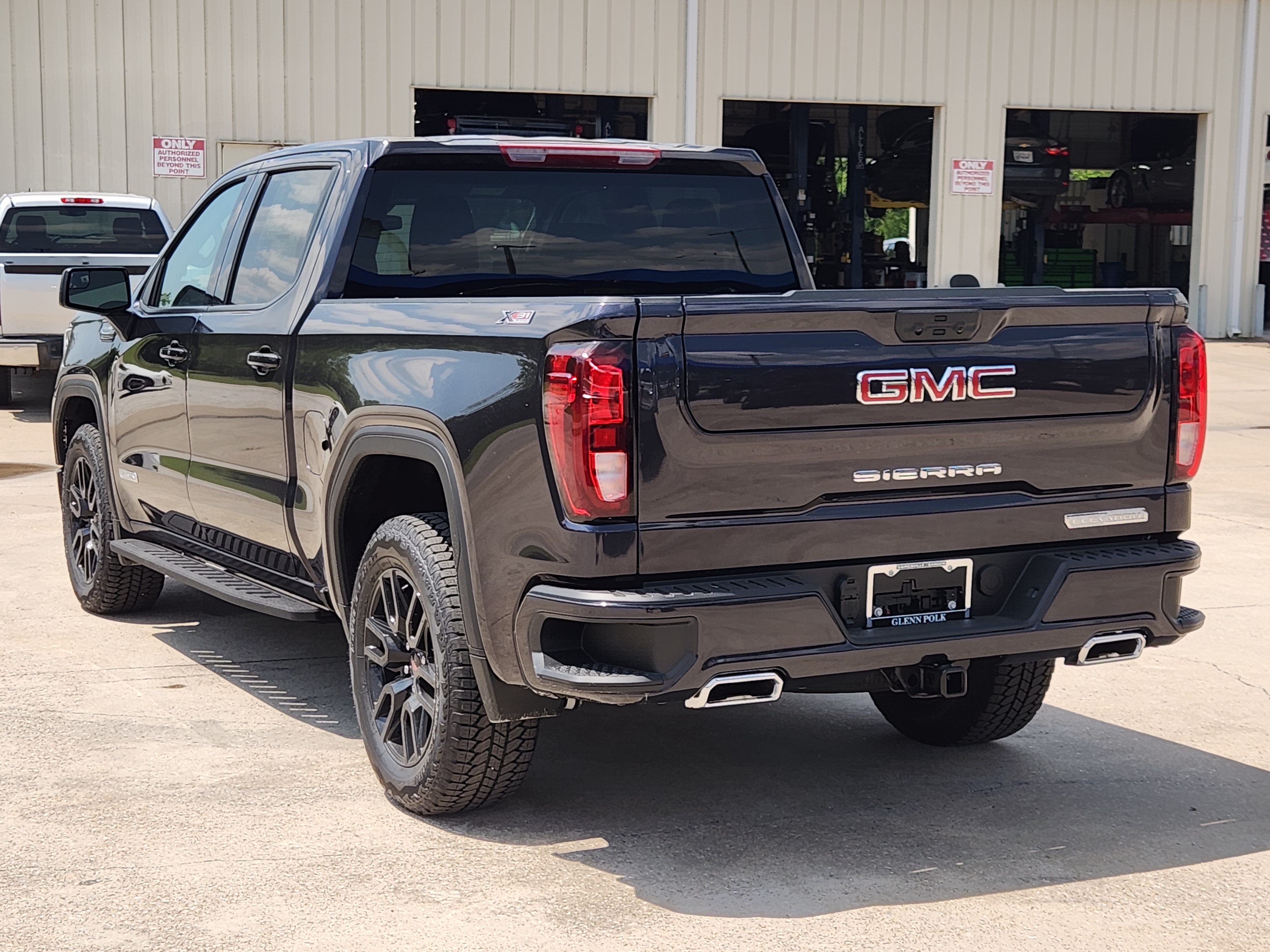 2024 GMC Sierra 1500 Elevation 4