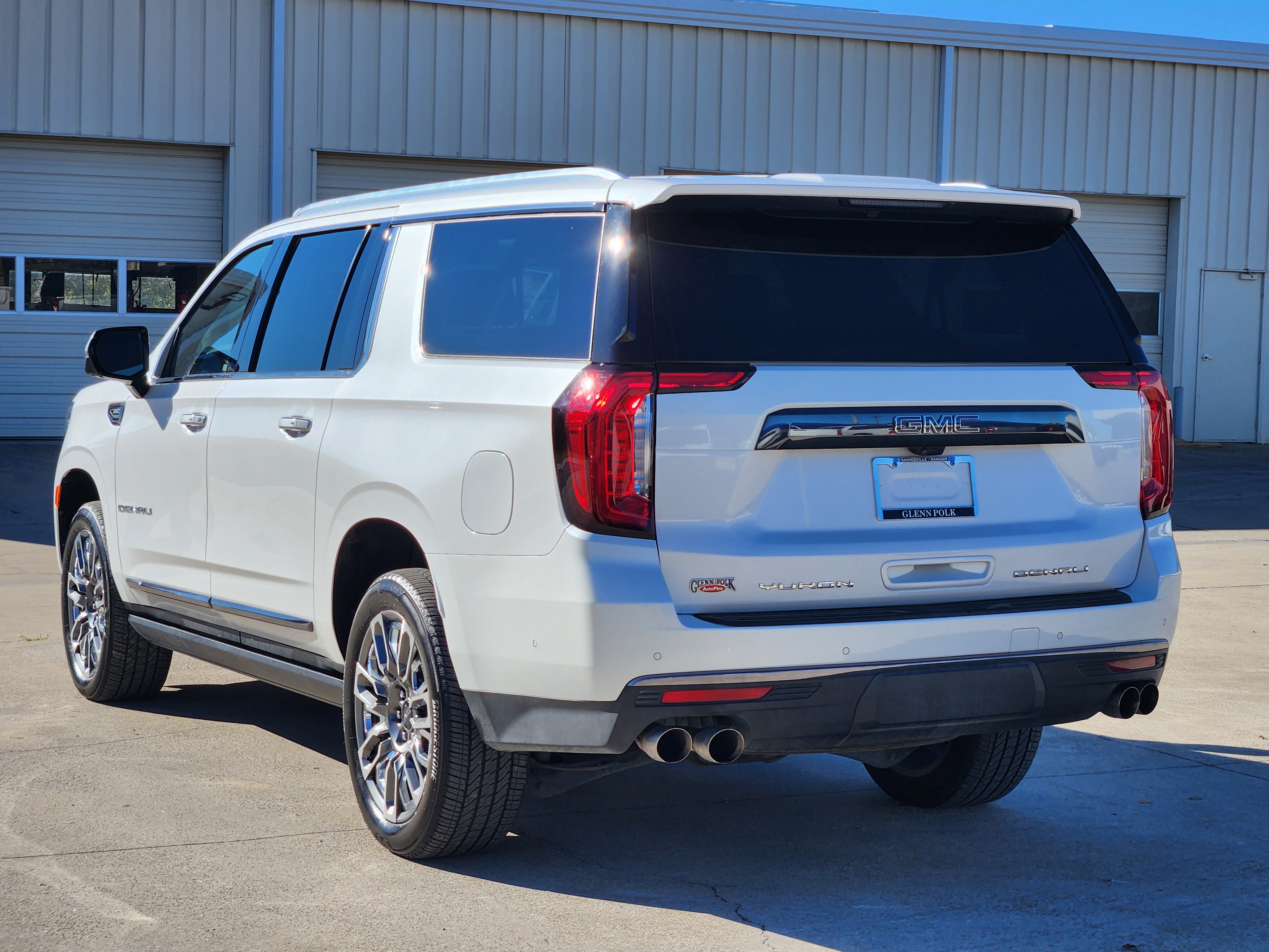 2023 GMC Yukon XL Denali Ultimate 6