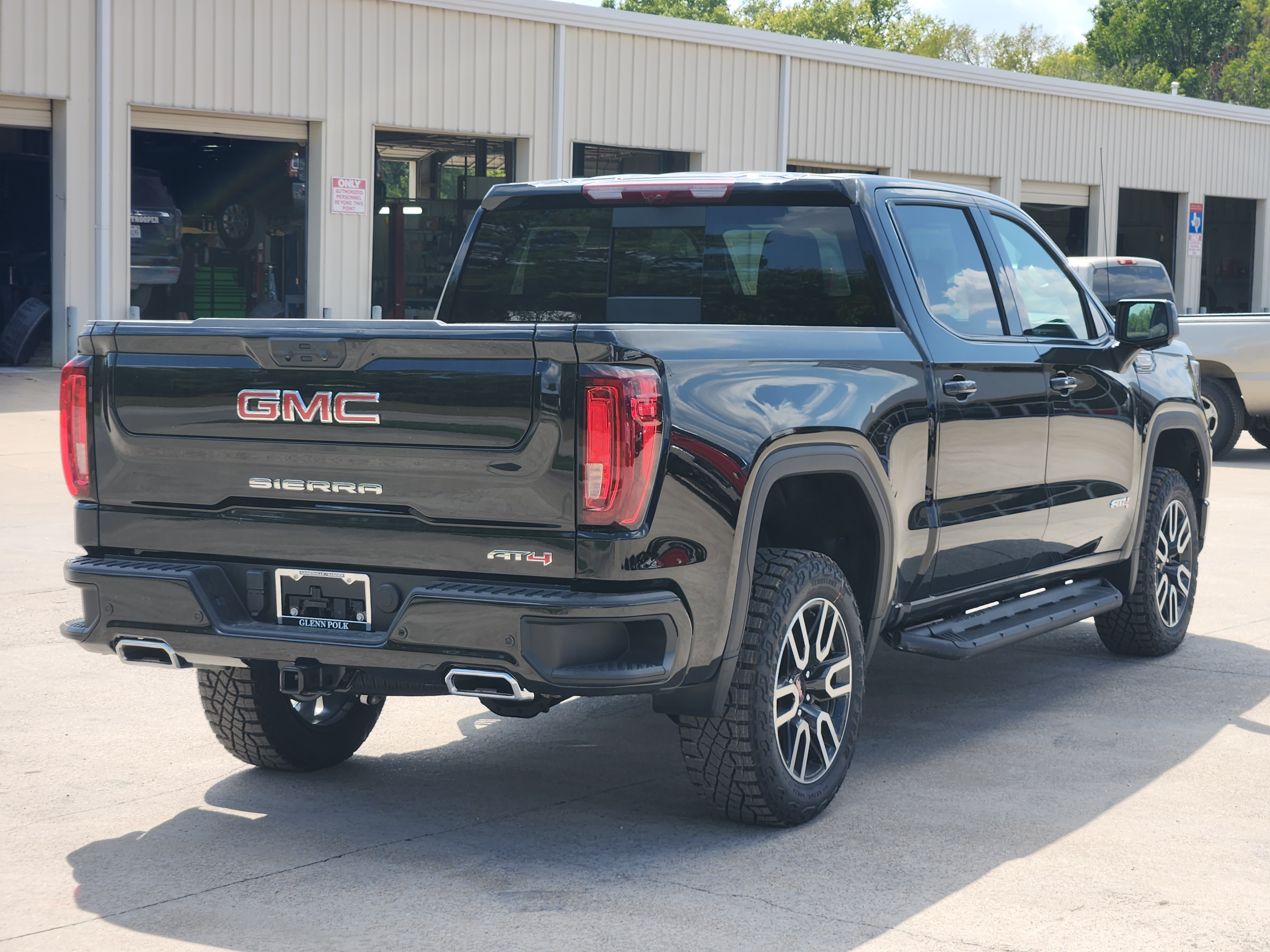 2024 GMC Sierra 1500 AT4 5