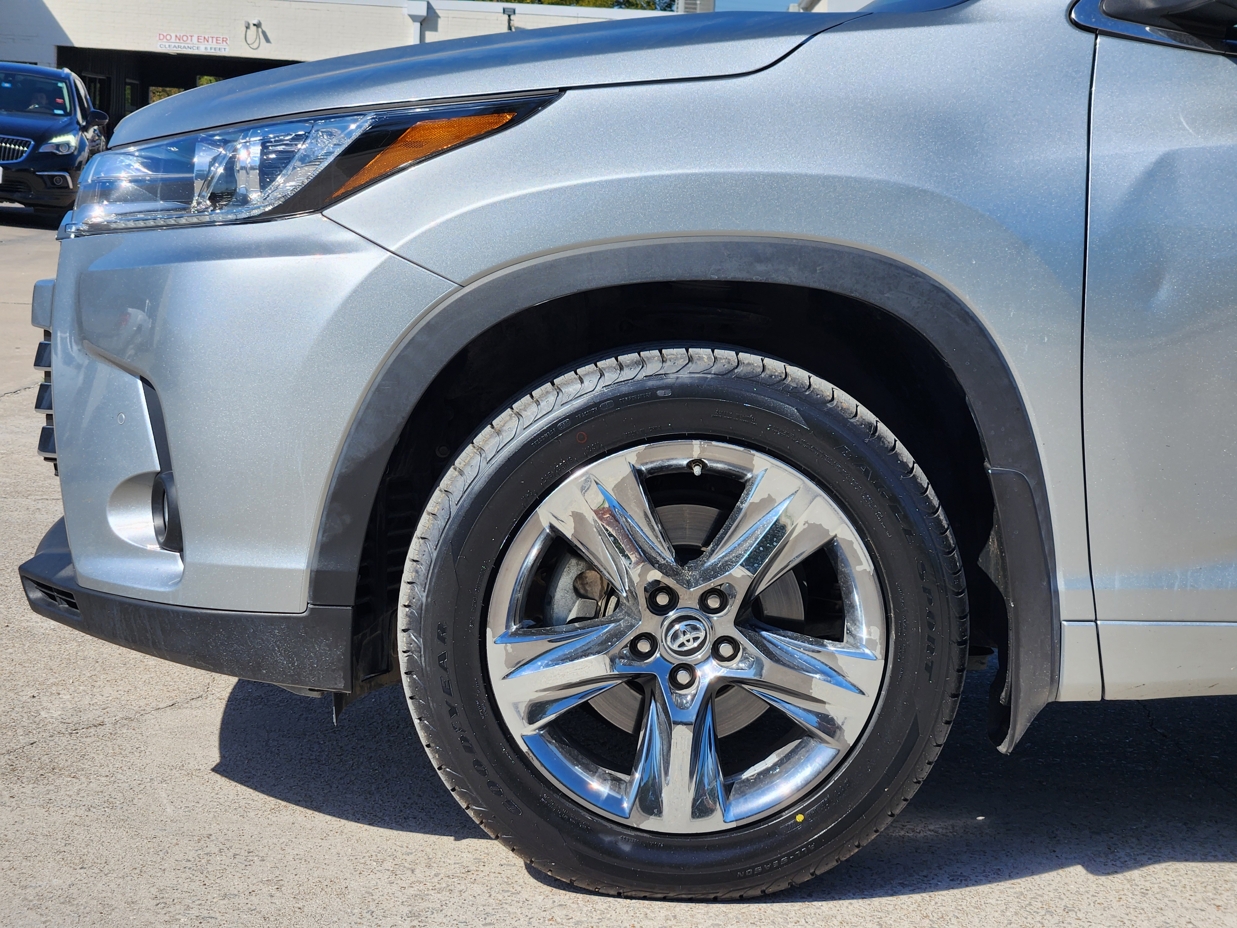 2019 Toyota Highlander Limited Platinum 9