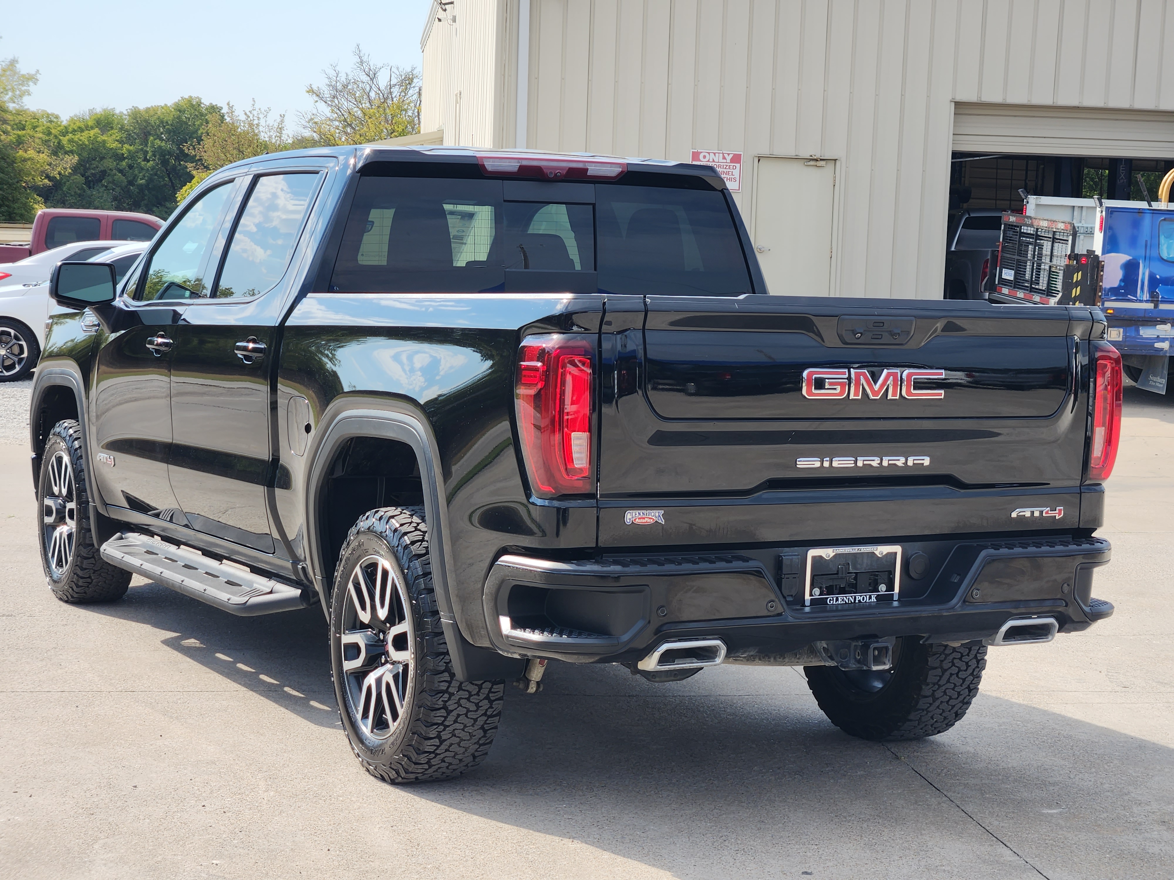 2023 GMC Sierra 1500 AT4 6