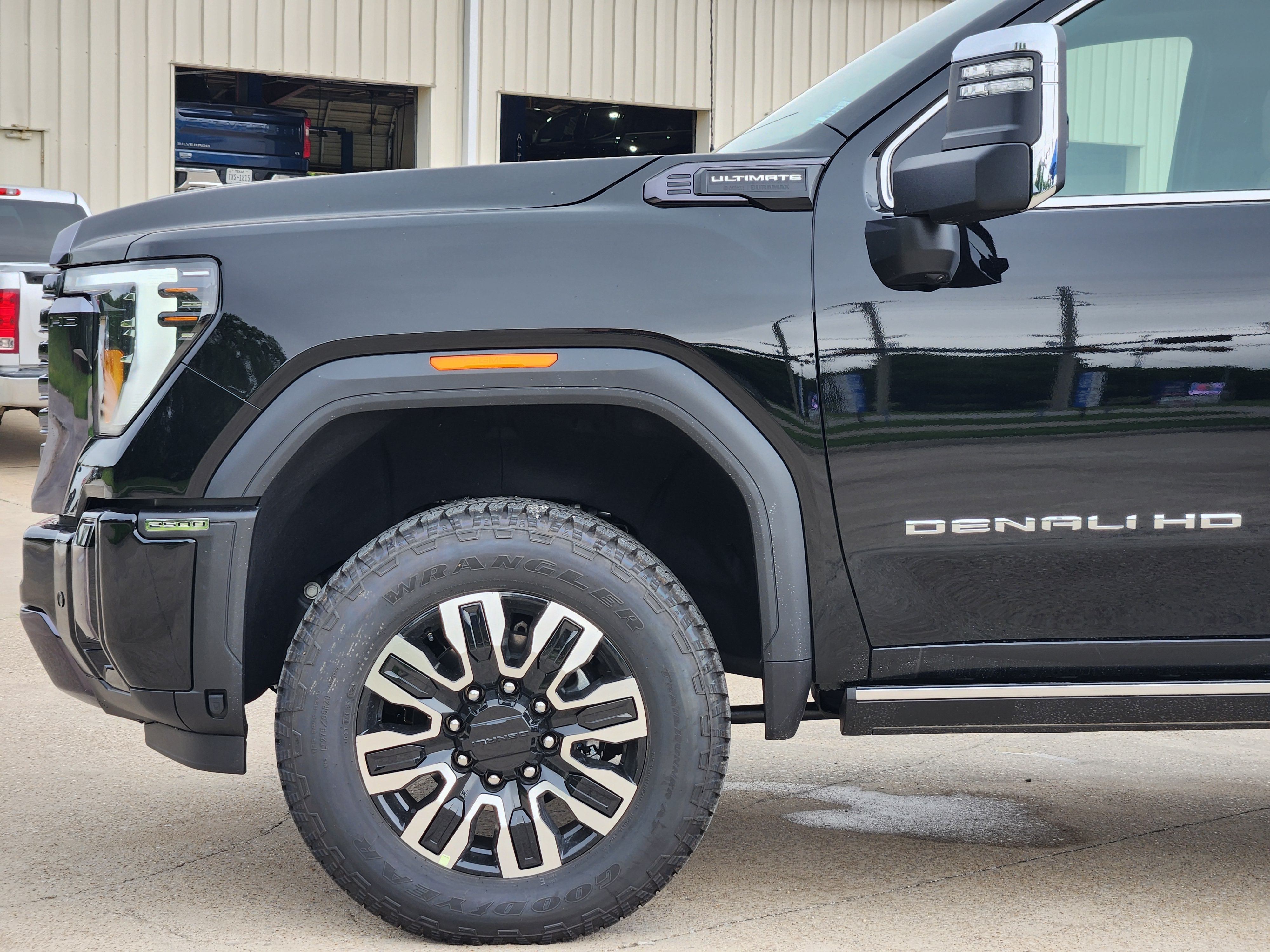 2024 GMC Sierra 2500HD Denali Ultimate 6