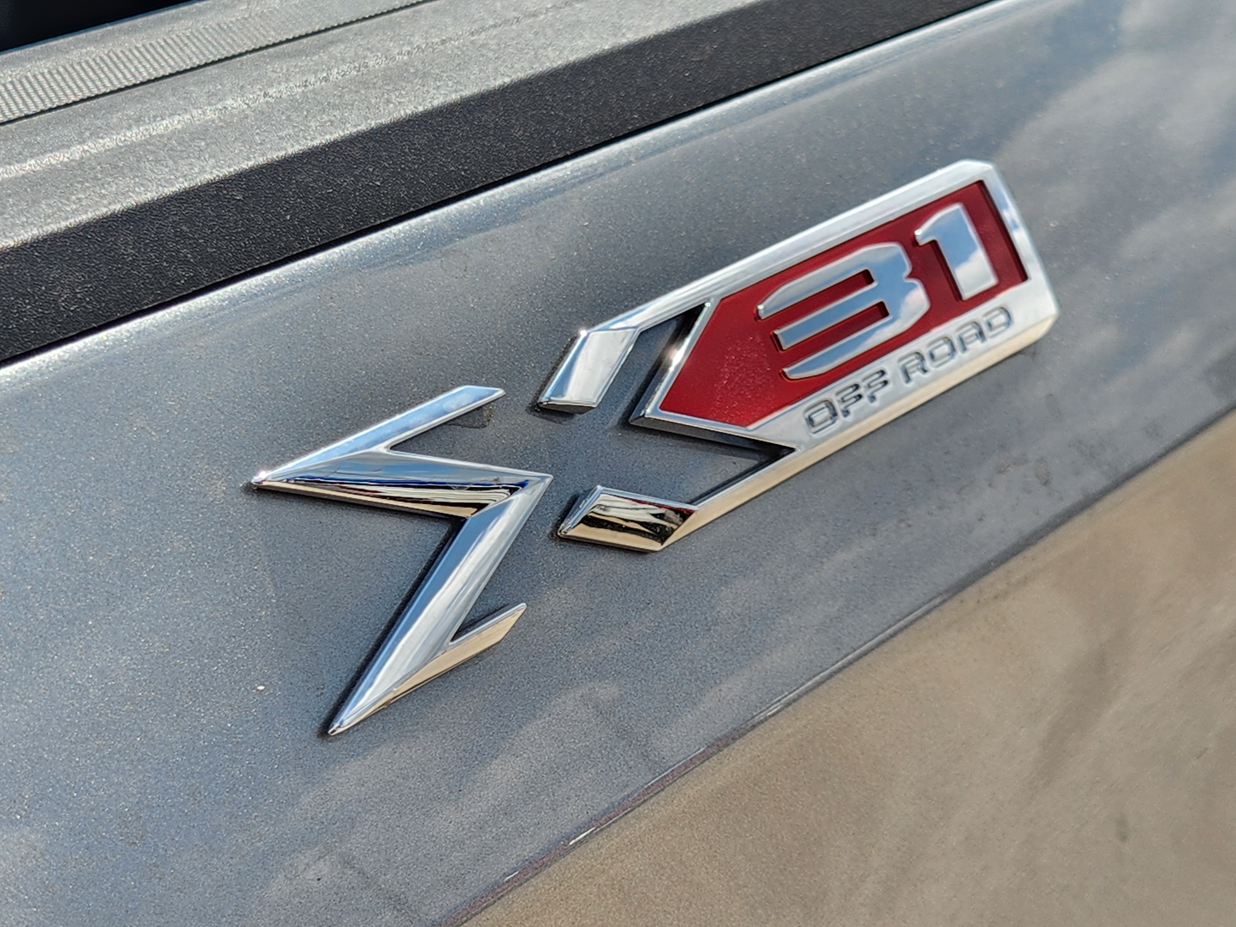 2024 GMC Sierra 1500 SLT 10