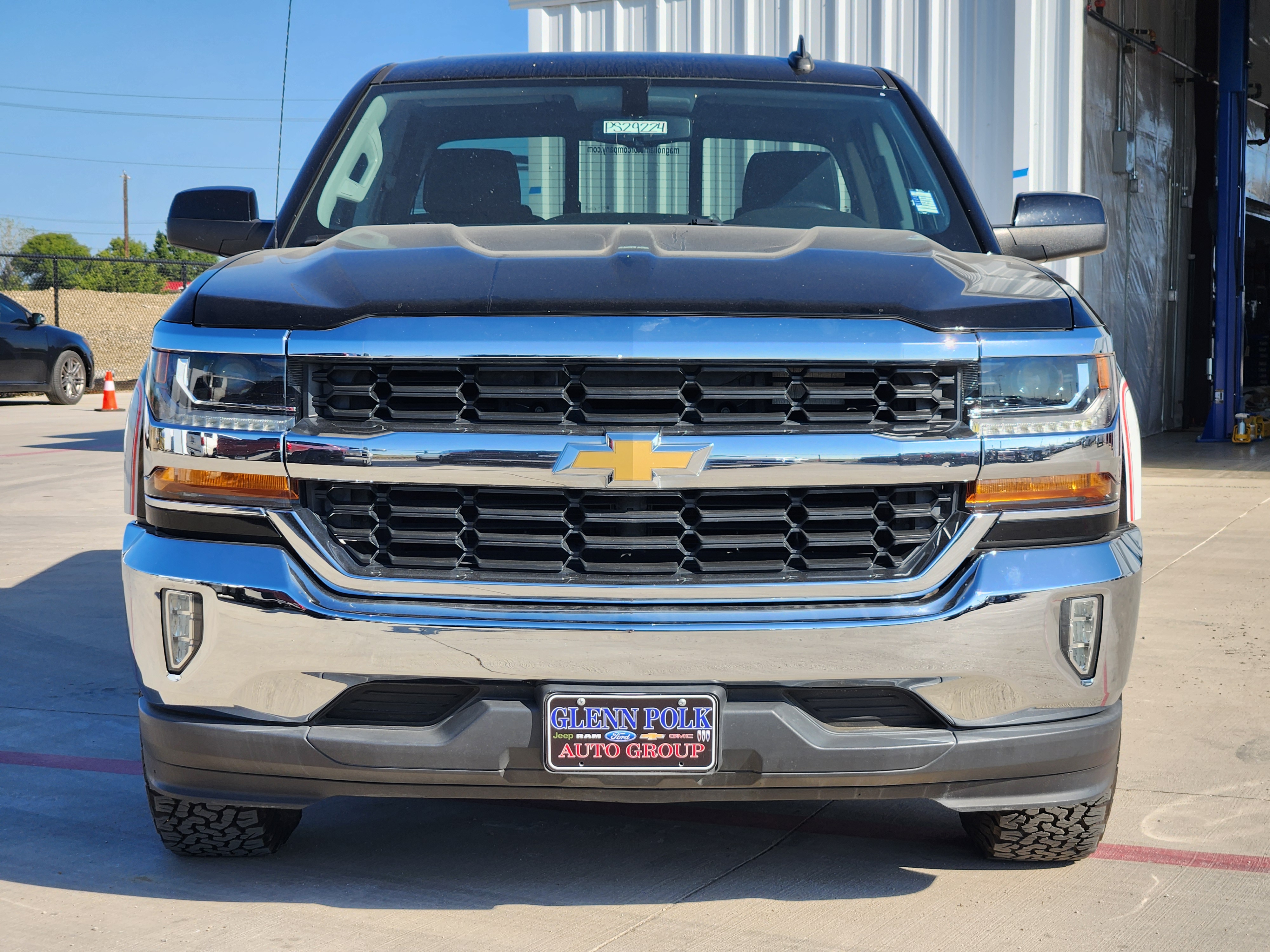 2018 Chevrolet Silverado 1500 LT 2