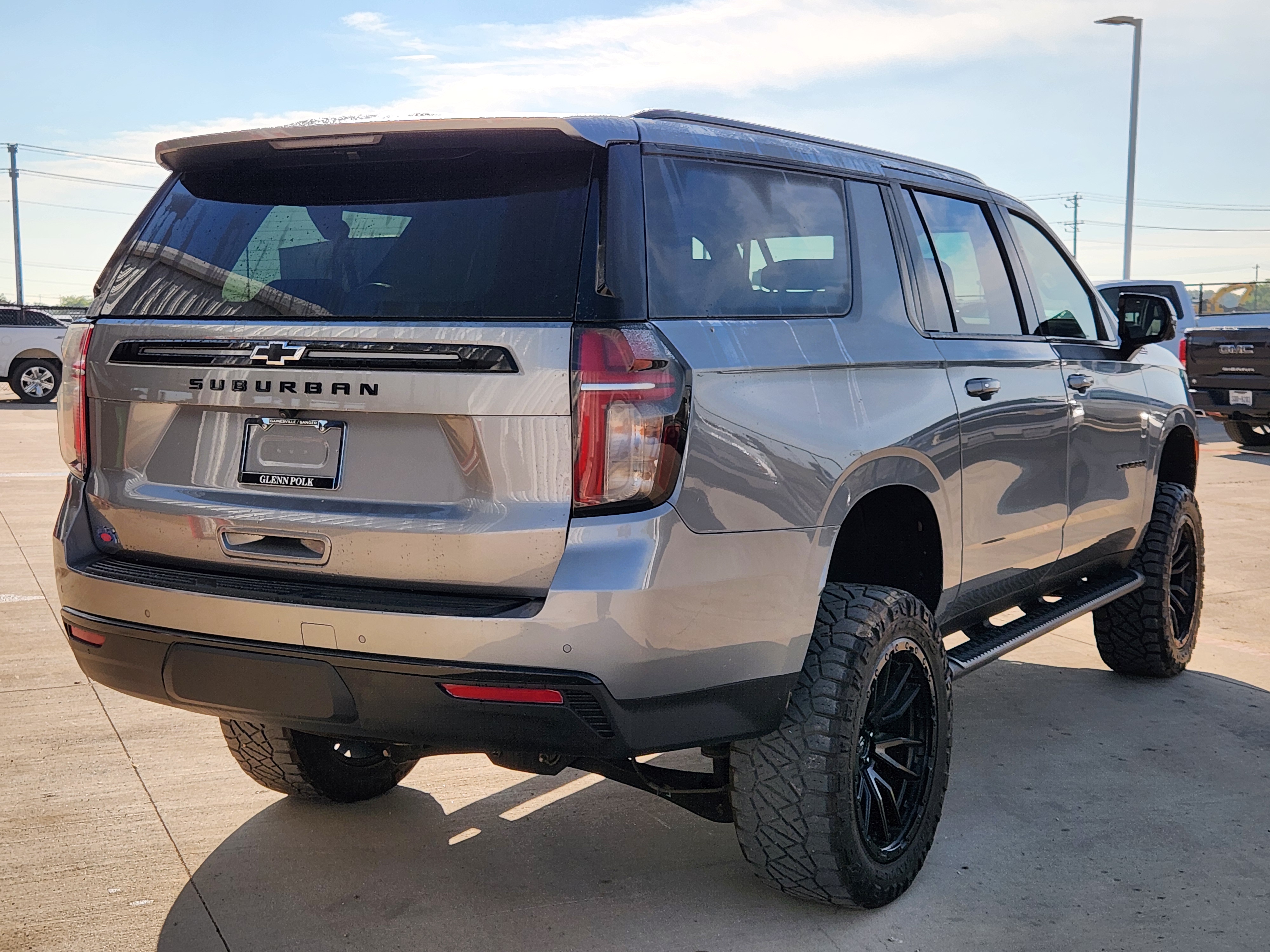 2023 Chevrolet Suburban Z71 8