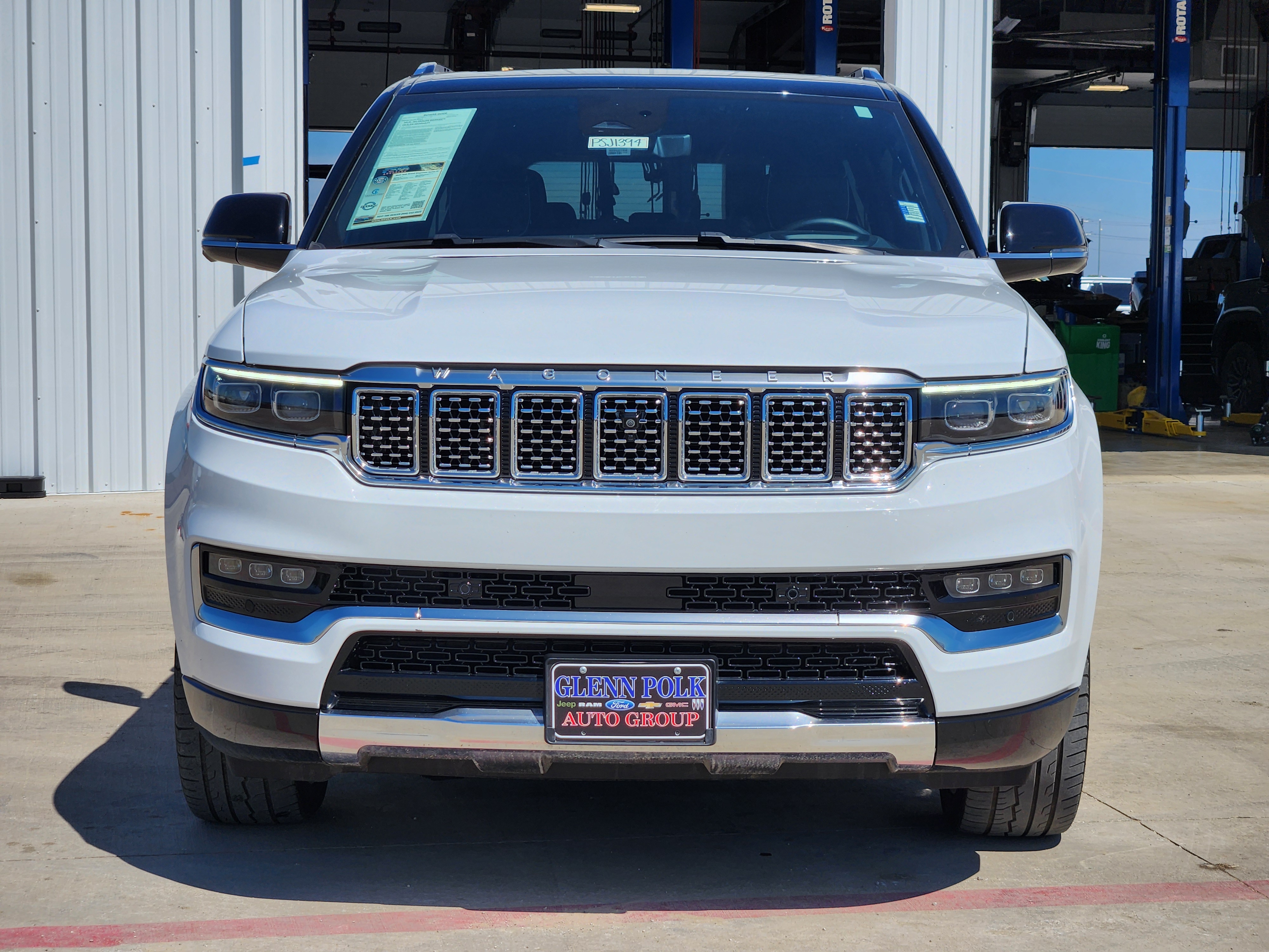 2023 Jeep Grand Wagoneer Series II 2