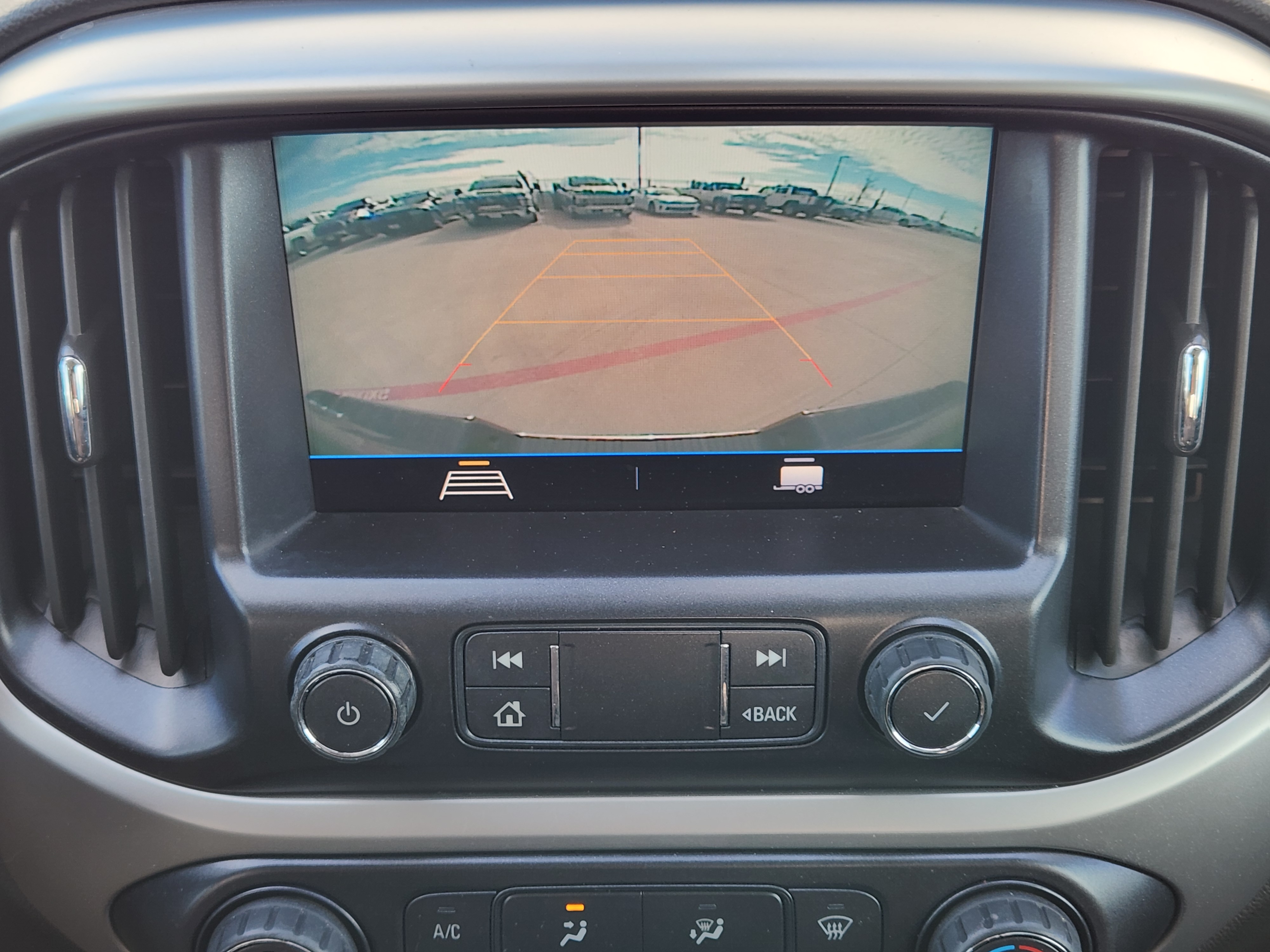 2021 Chevrolet Colorado LT 19