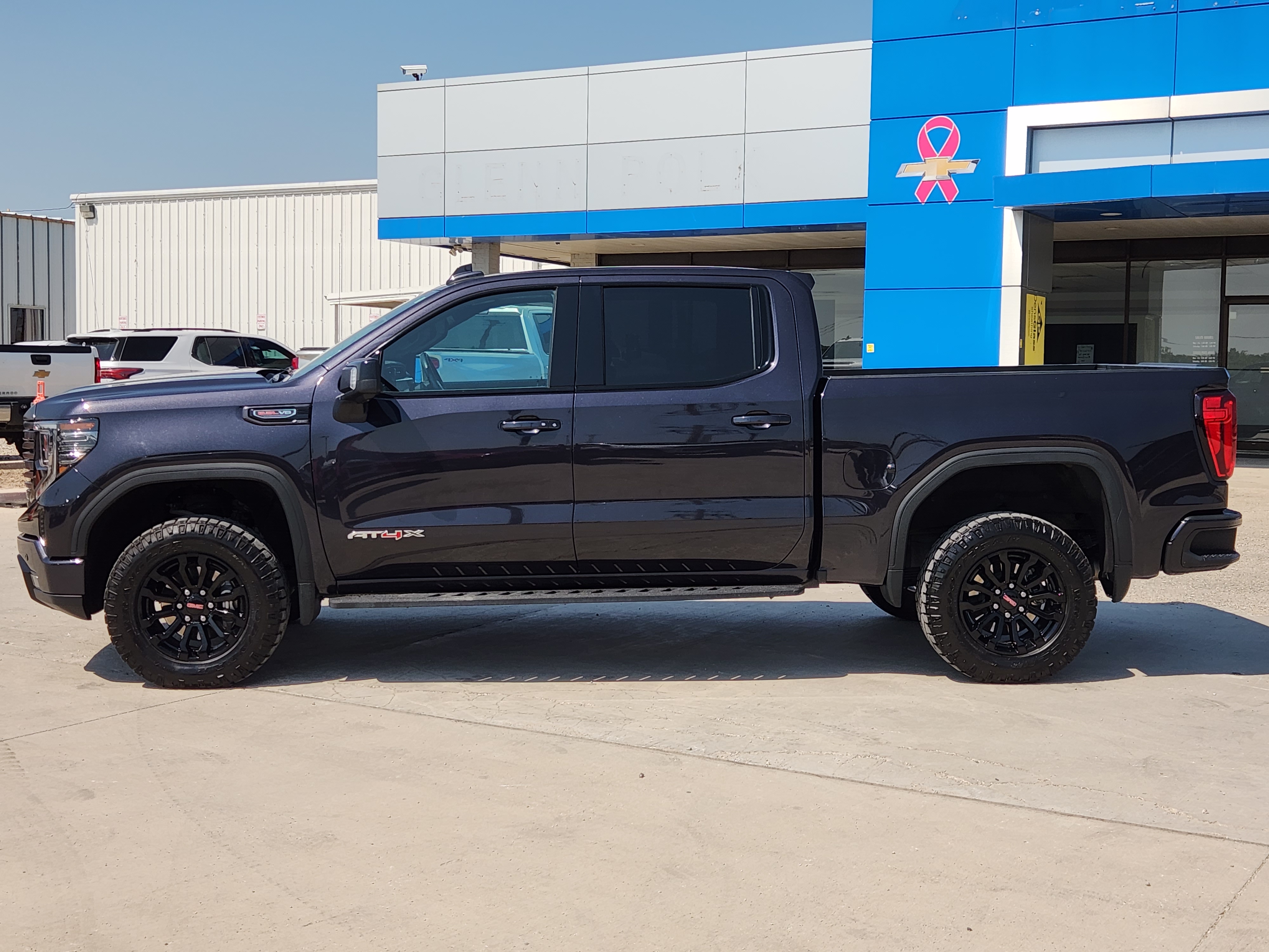 2023 GMC Sierra 1500 AT4X 5