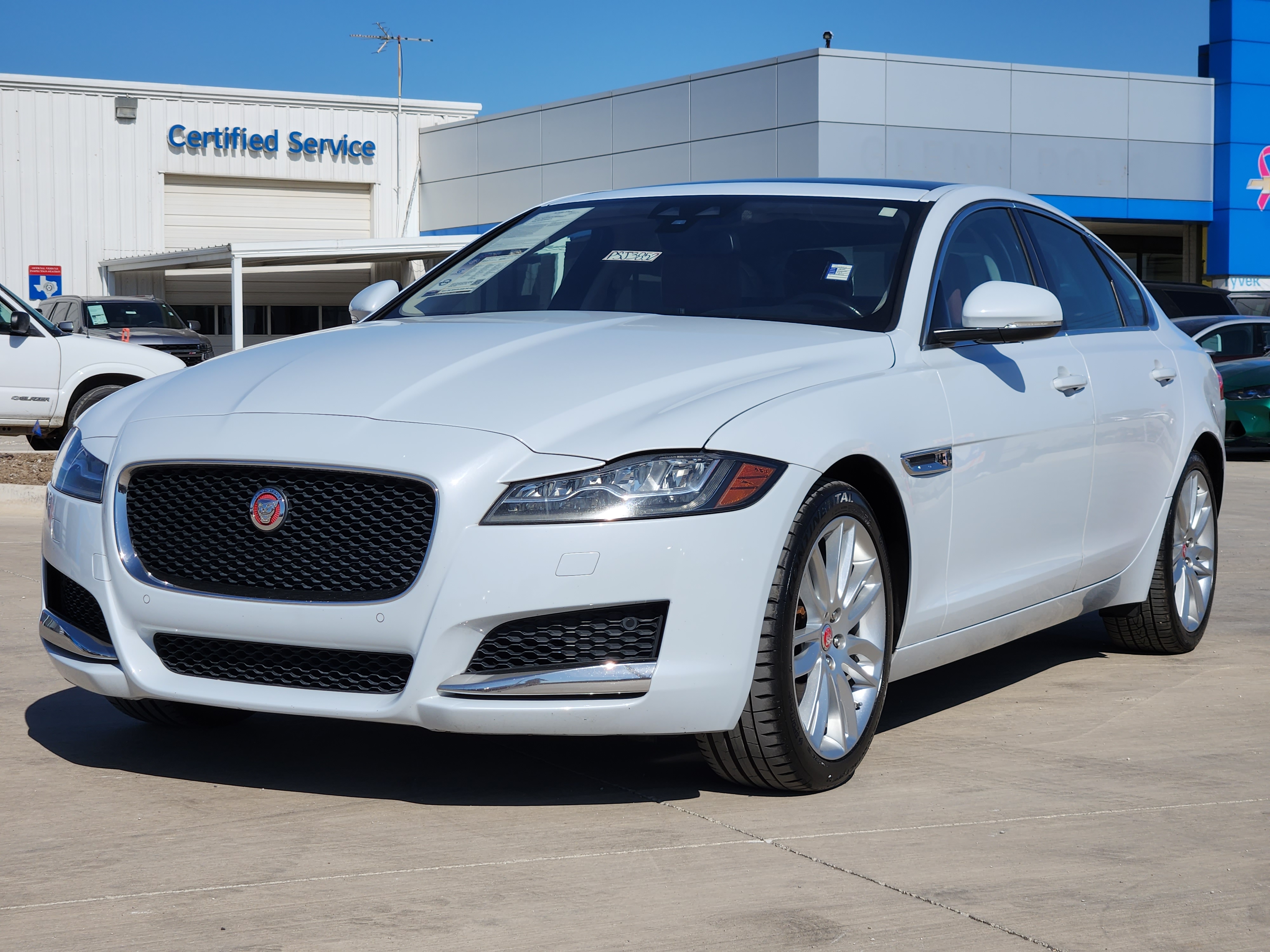 2018 Jaguar XF 35t Portfolio Limited Edition 4