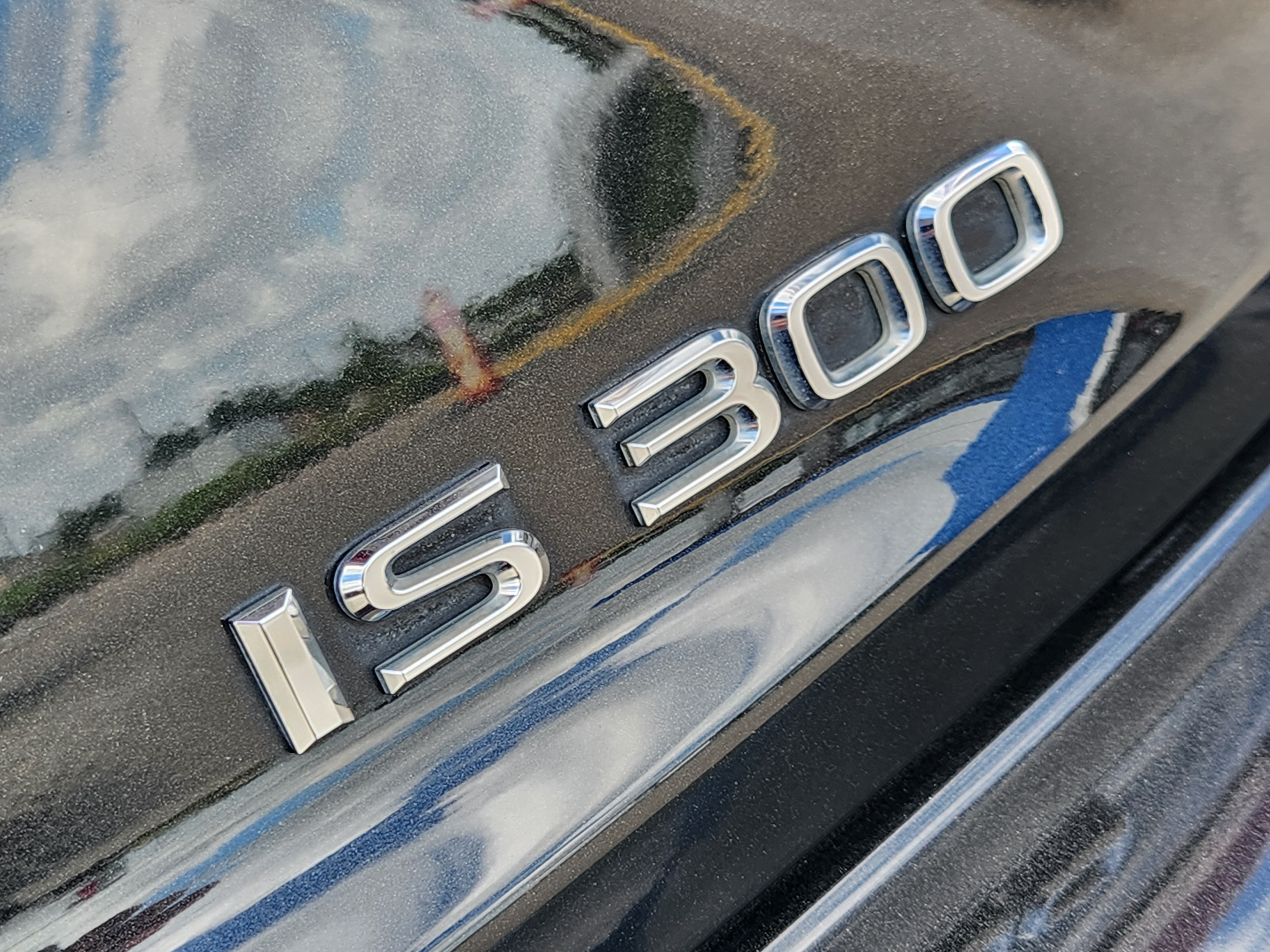 2019 Lexus IS 300 13