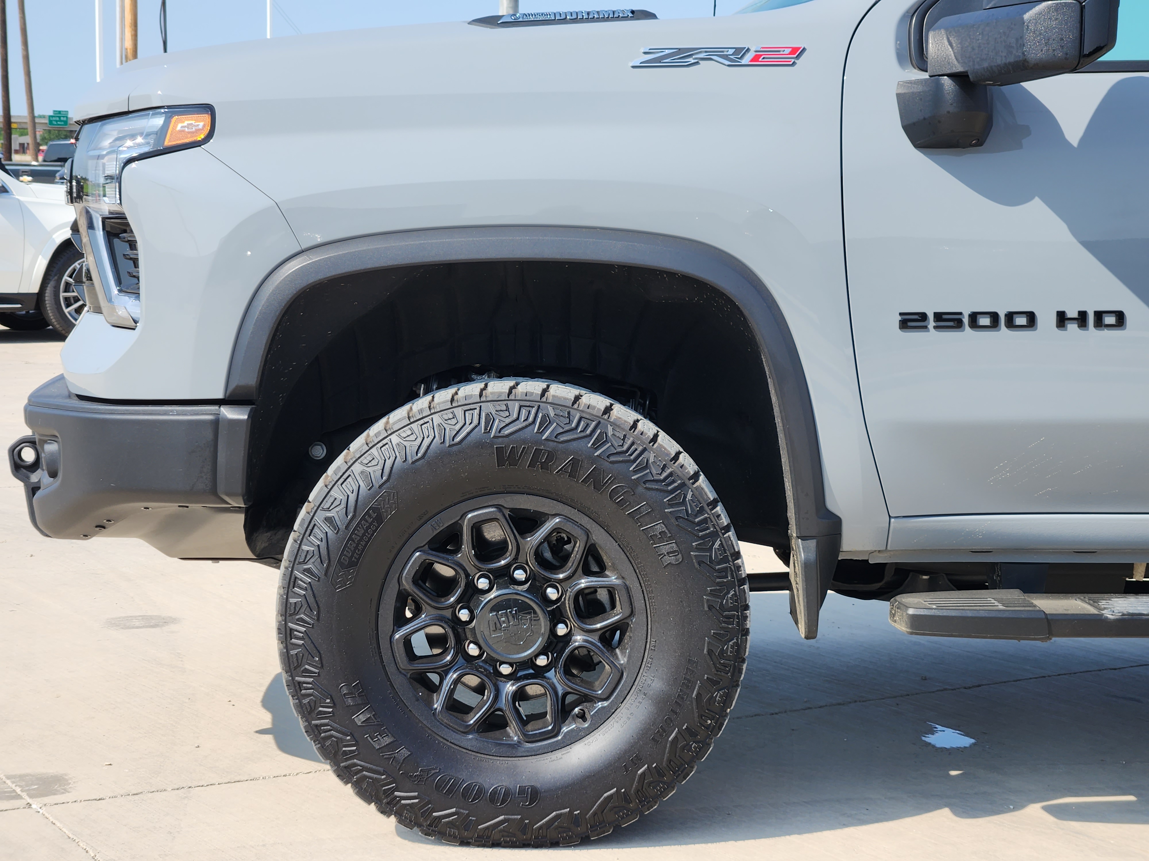 2024 Chevrolet Silverado 2500HD ZR2 9