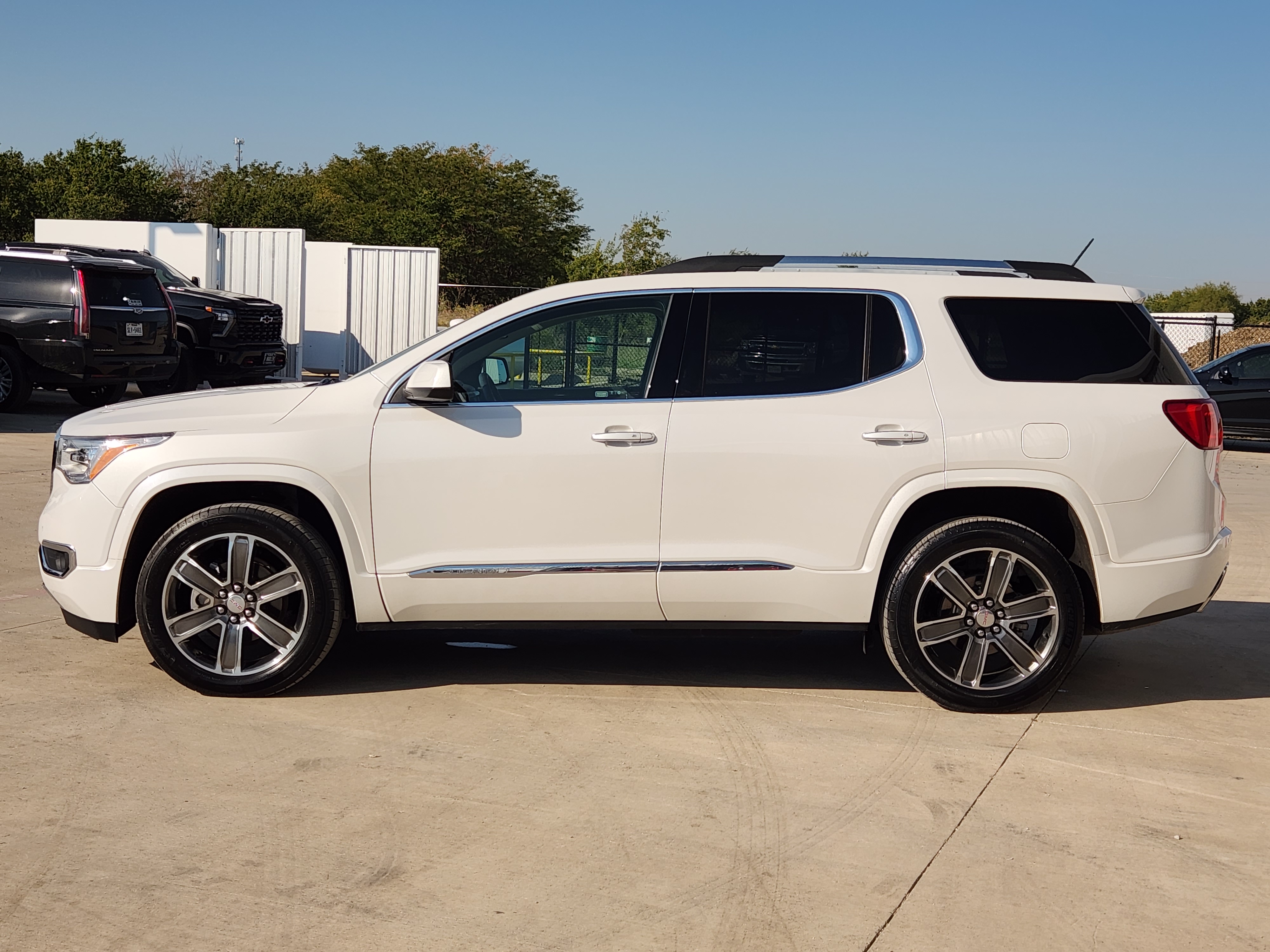 2017 GMC Acadia Denali 5