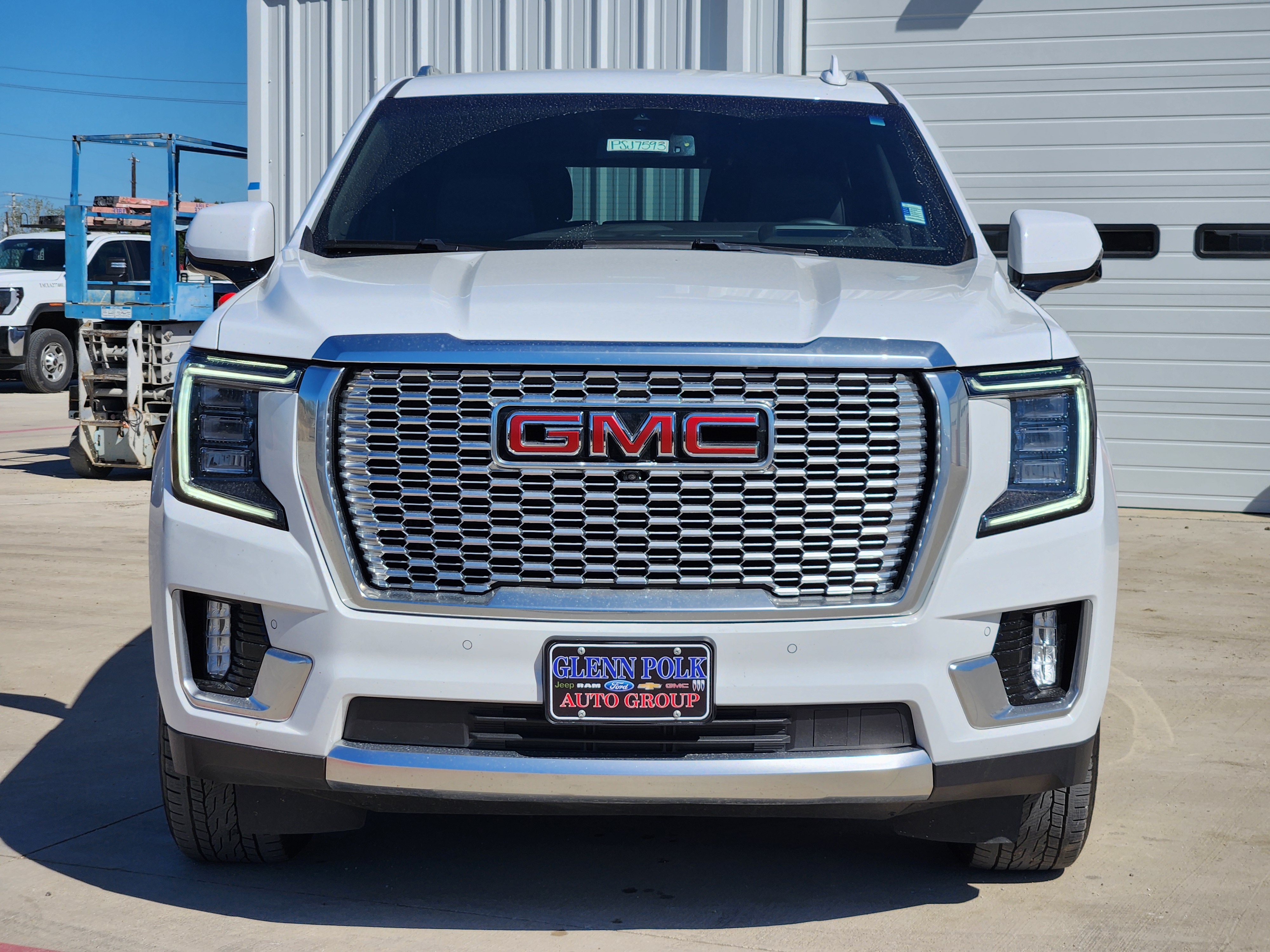 2023 GMC Yukon Denali 2