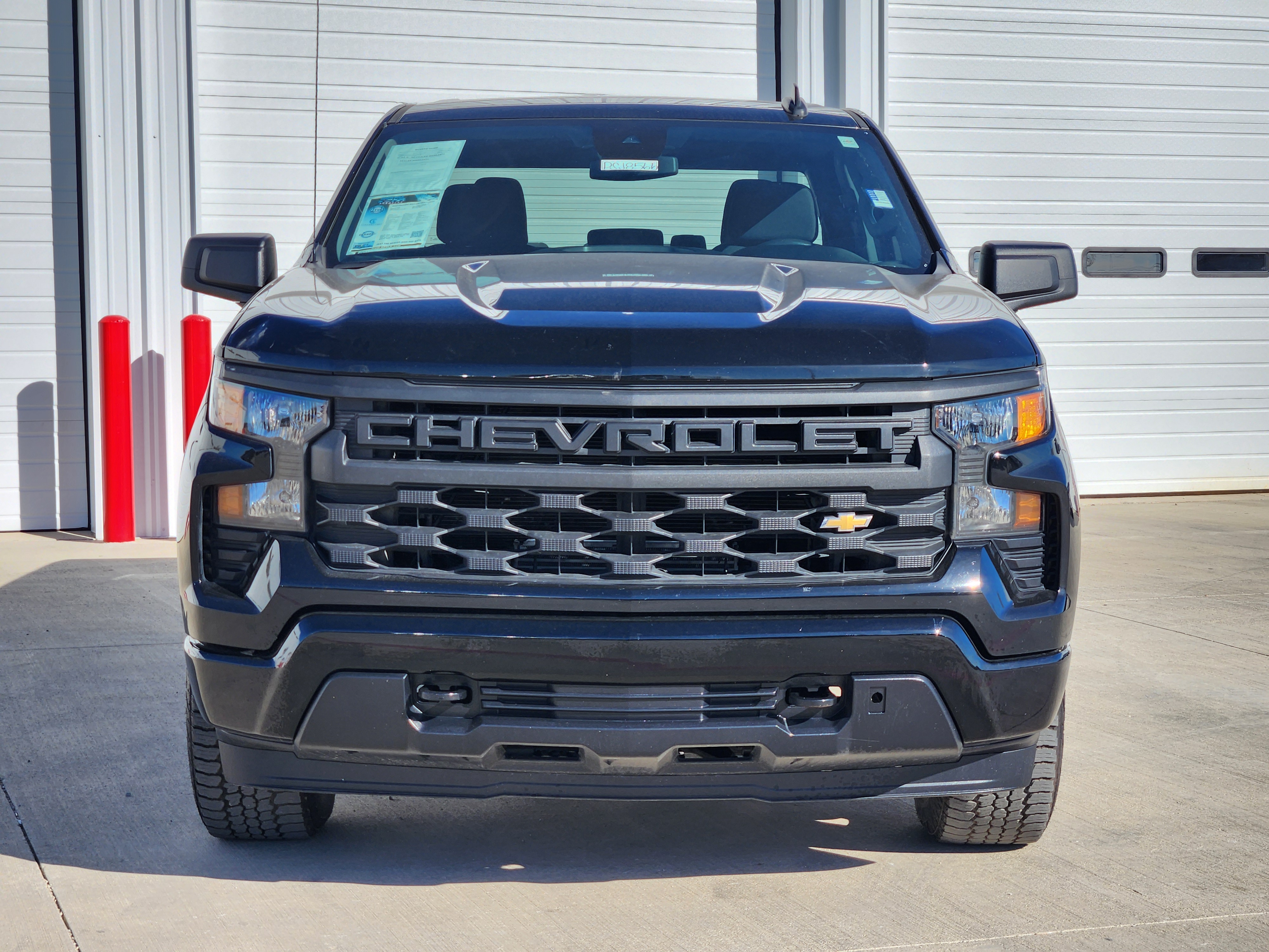 2022 Chevrolet Silverado 1500 Custom 2