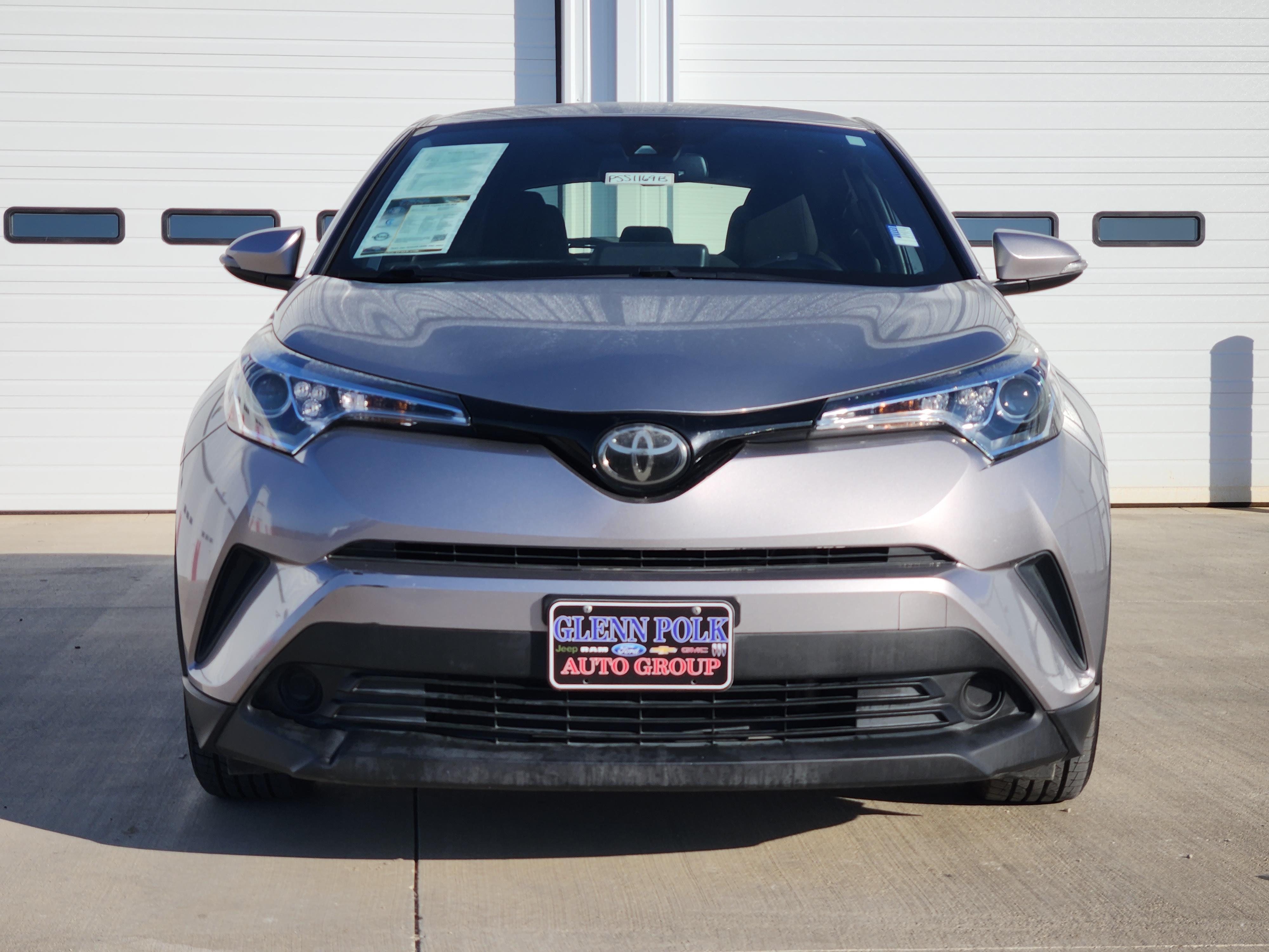 2019 Toyota C-HR XLE 2