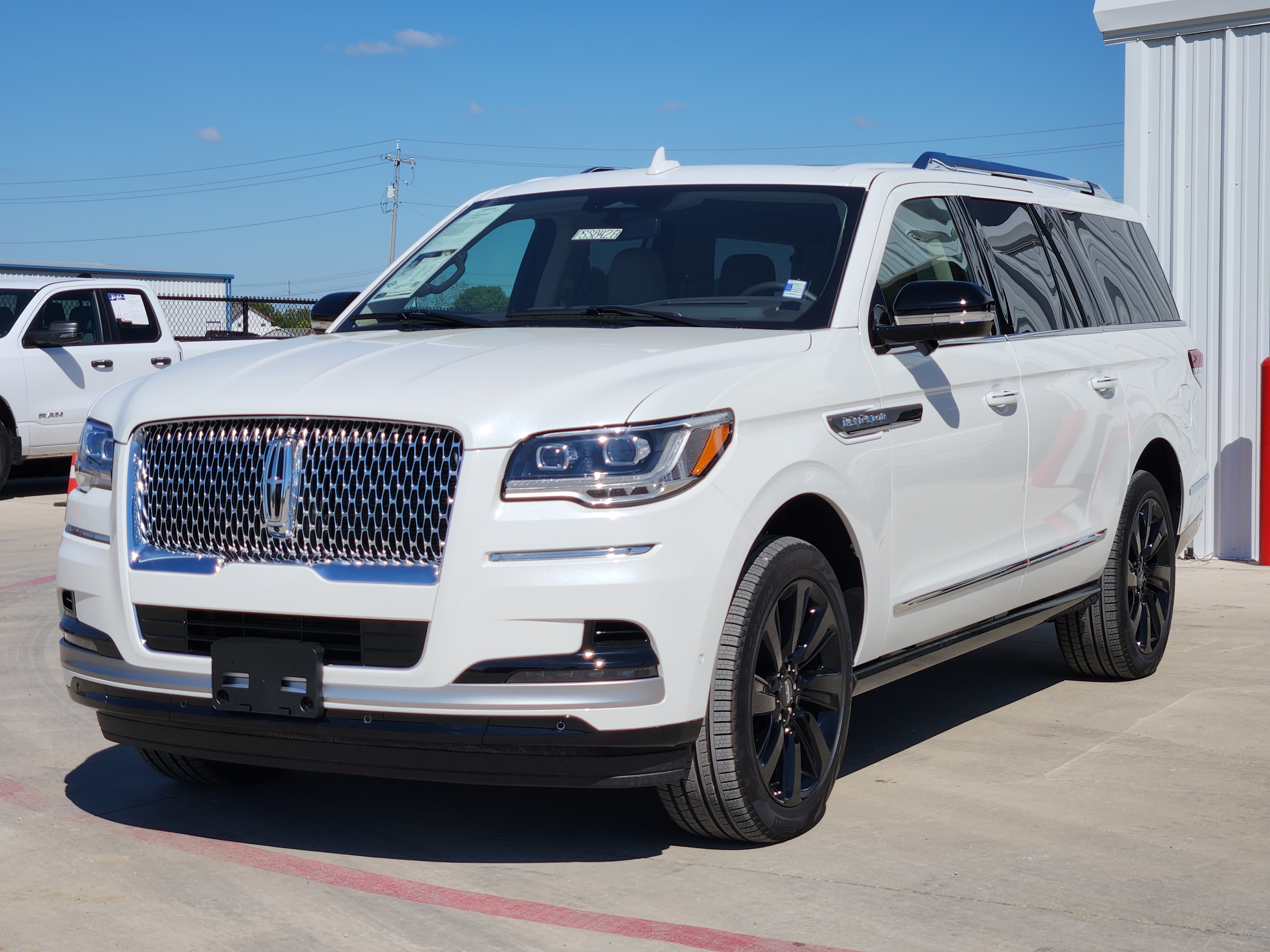 2024 Lincoln Navigator L Reserve 4