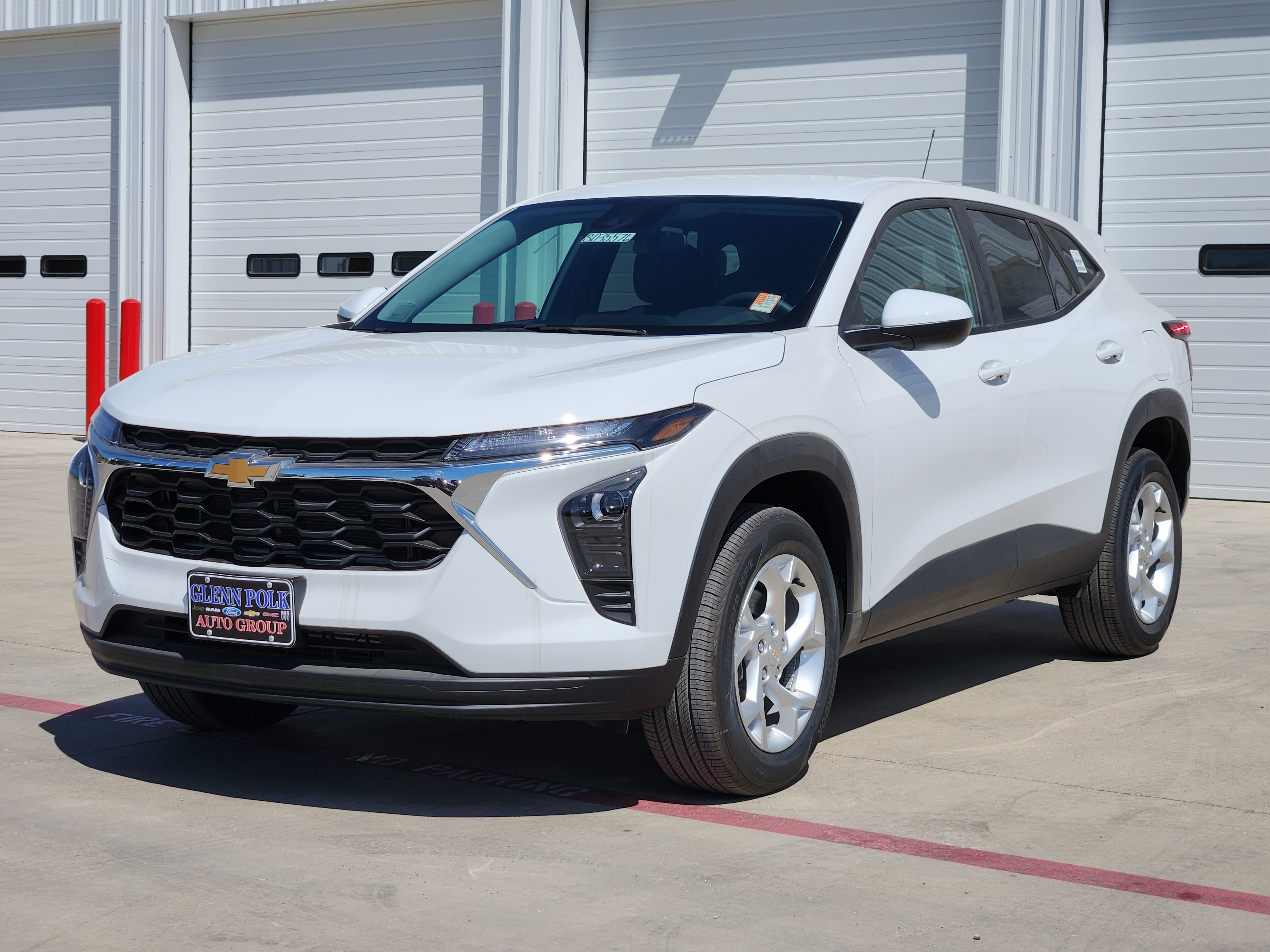 2025 Chevrolet Trax LS 2