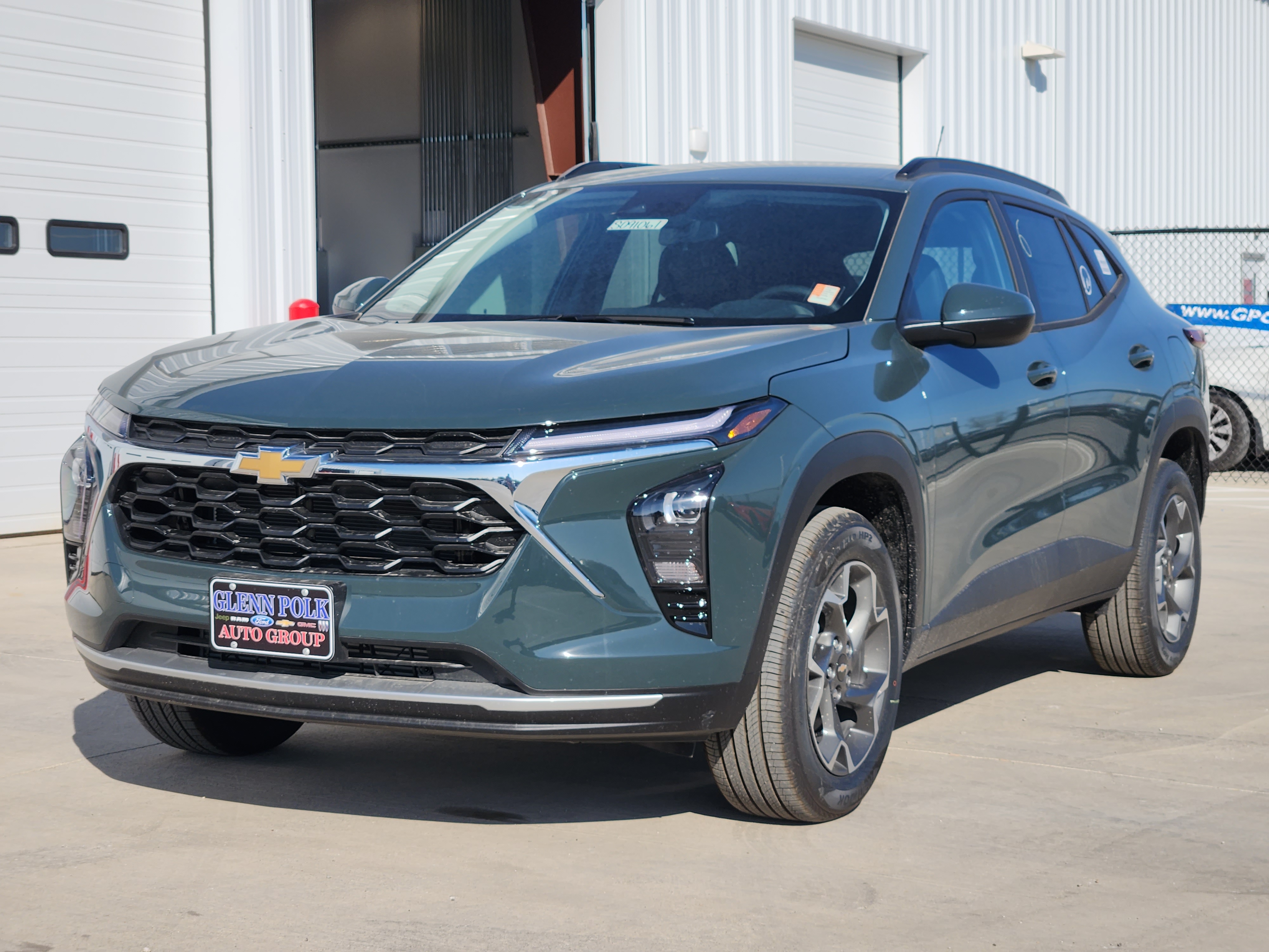 2025 Chevrolet Trax LT 2