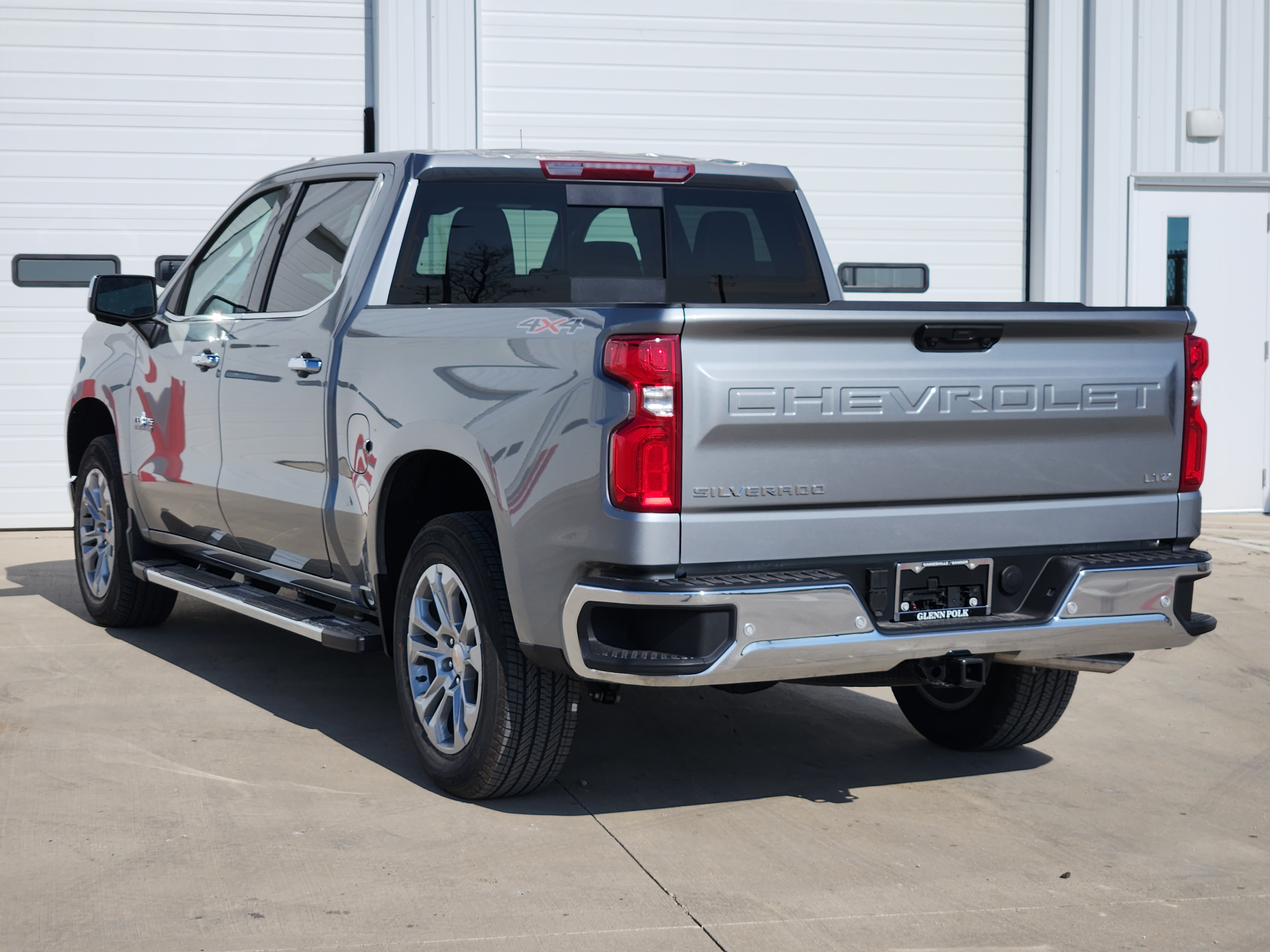 2025 Chevrolet Silverado 1500 LTZ 4