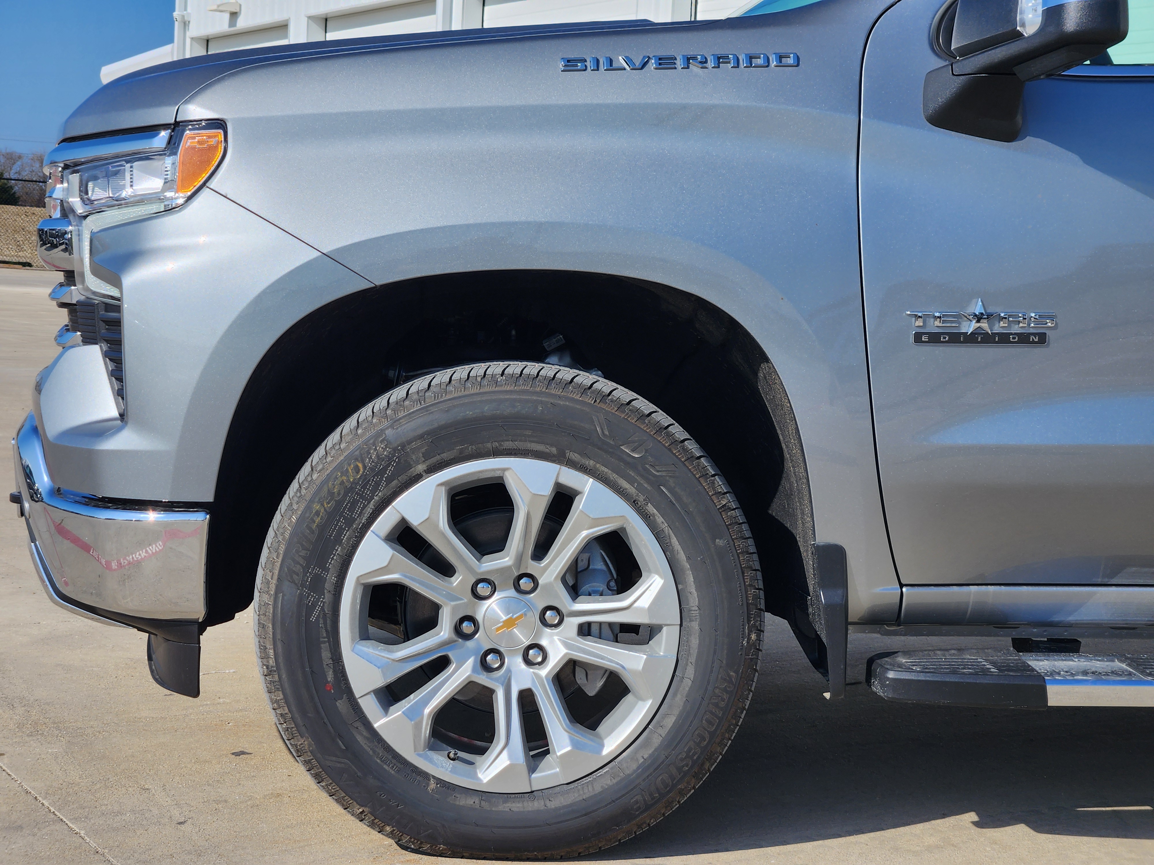 2025 Chevrolet Silverado 1500 LTZ 6