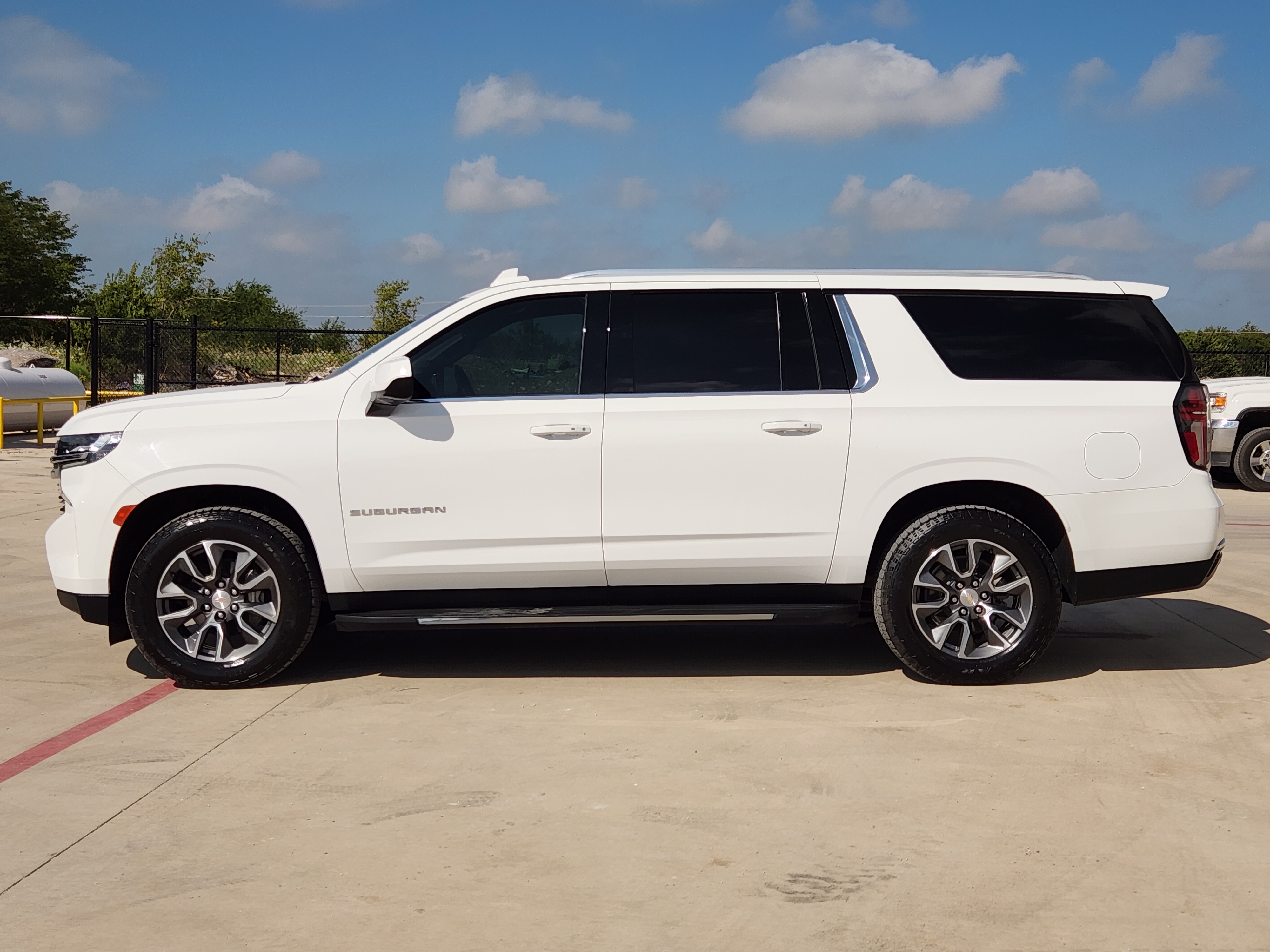 2021 Chevrolet Suburban LT 5