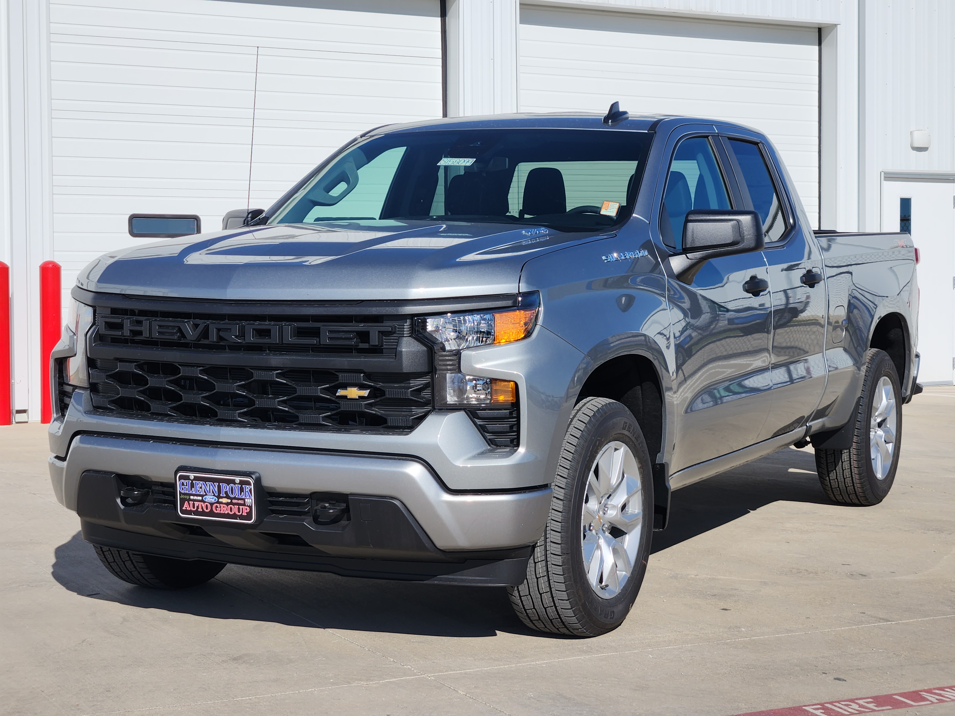 2025 Chevrolet Silverado 1500 Custom 2