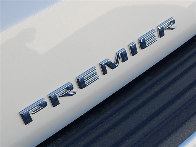 2024 Chevrolet Suburban Premier 8