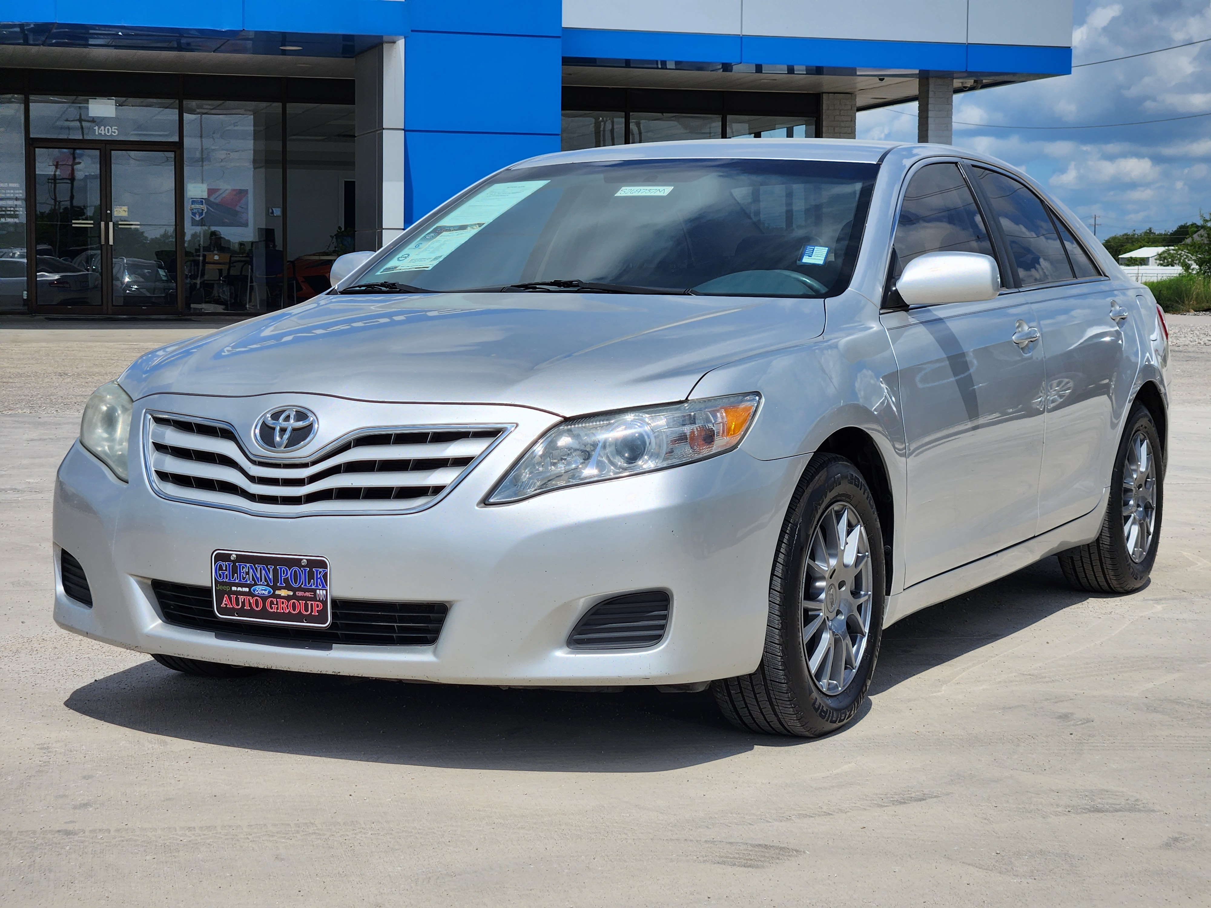 2010 Toyota Camry LE 4
