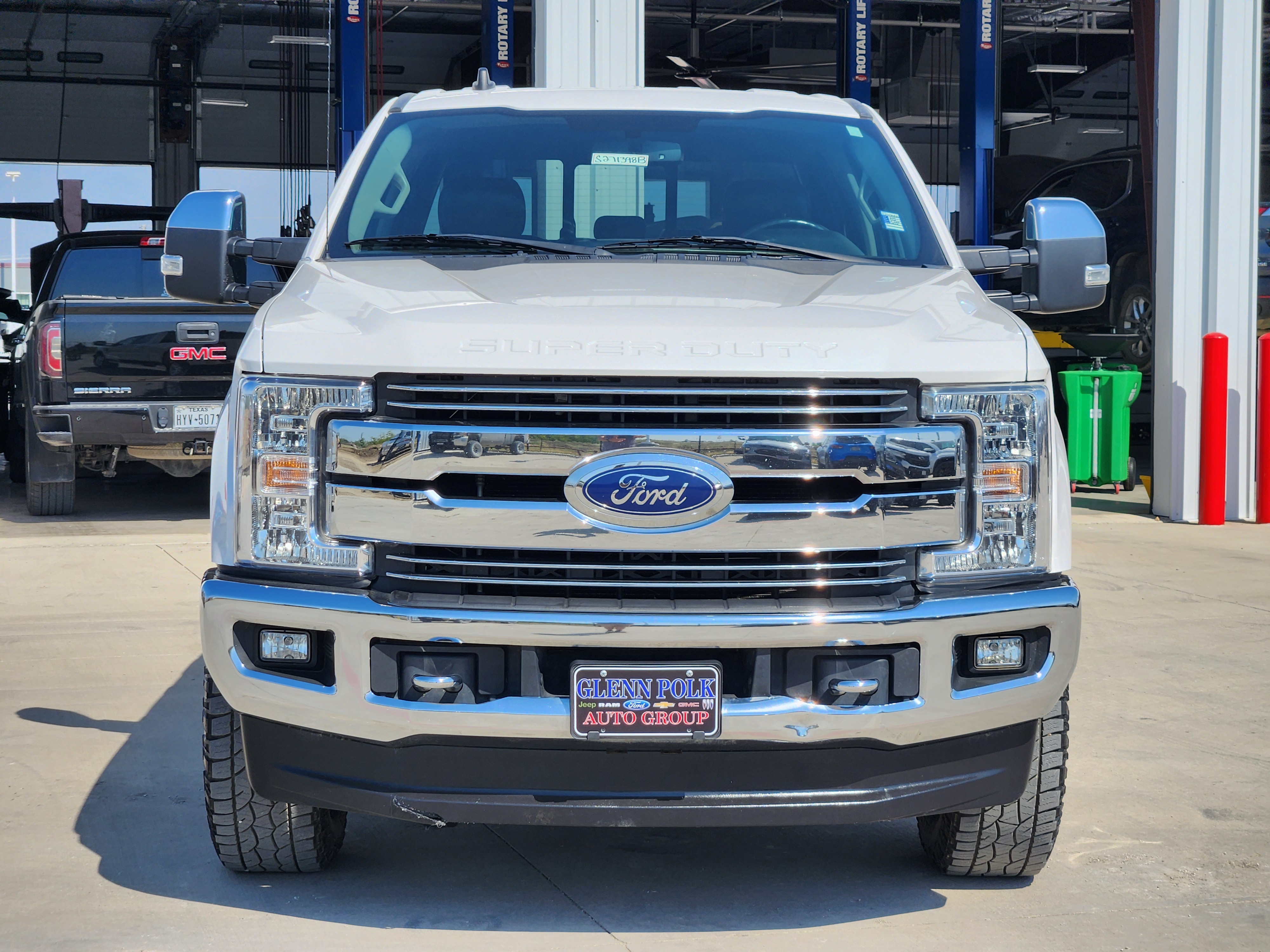 2019 Ford F-250SD Lariat 2