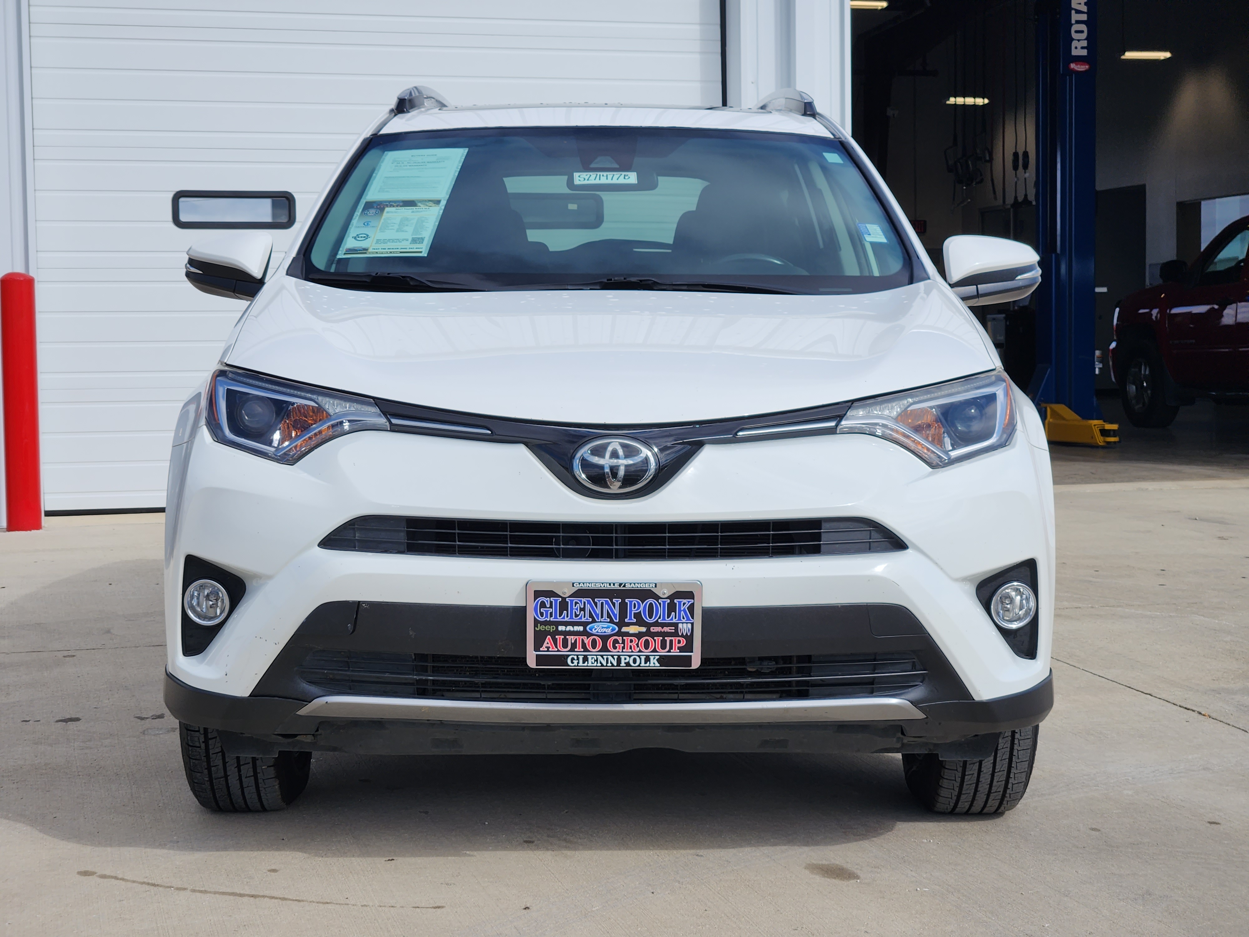 2017 Toyota RAV4 XLE 2