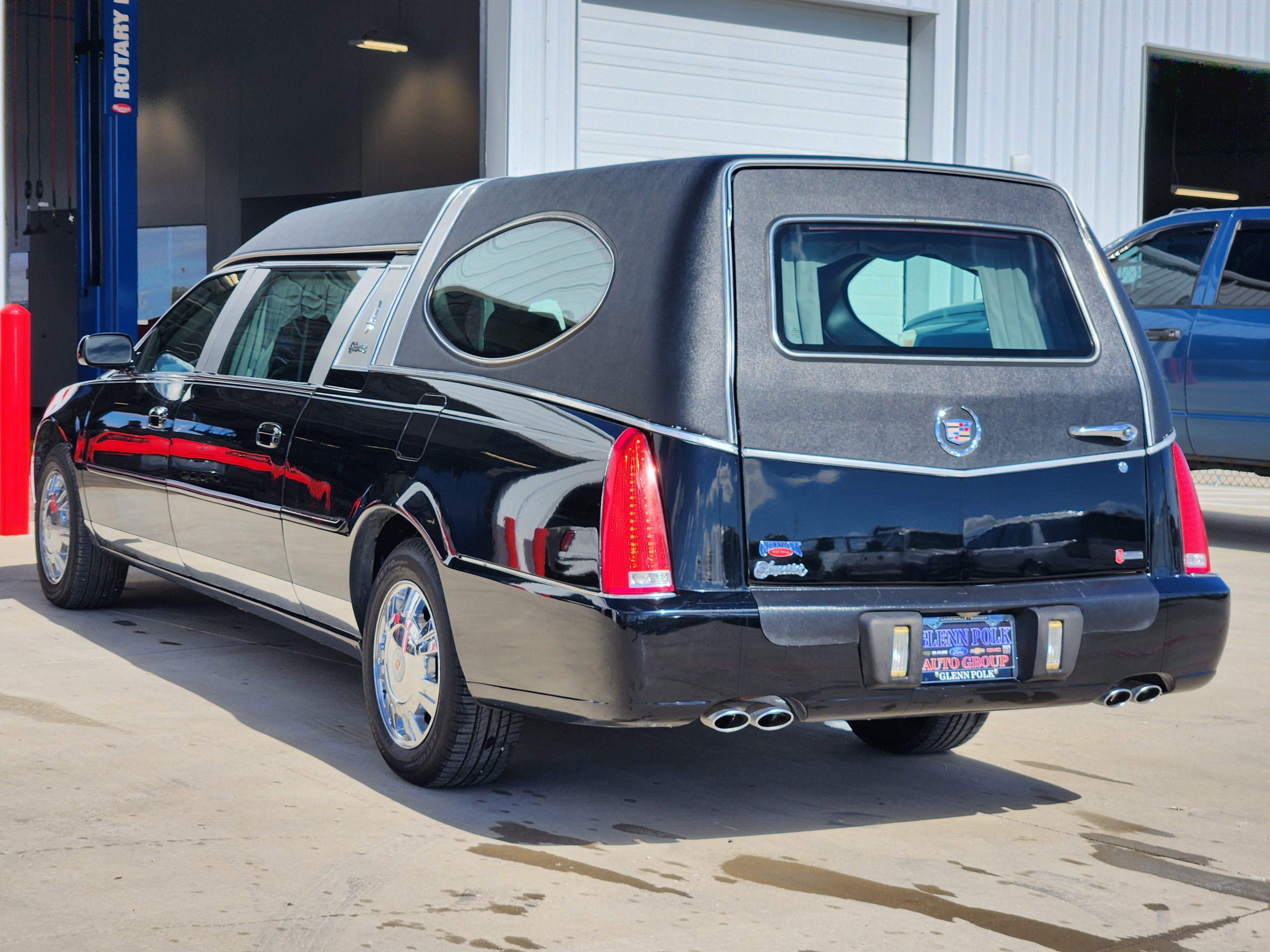 2011 Cadillac DTS Coachbuilder 6