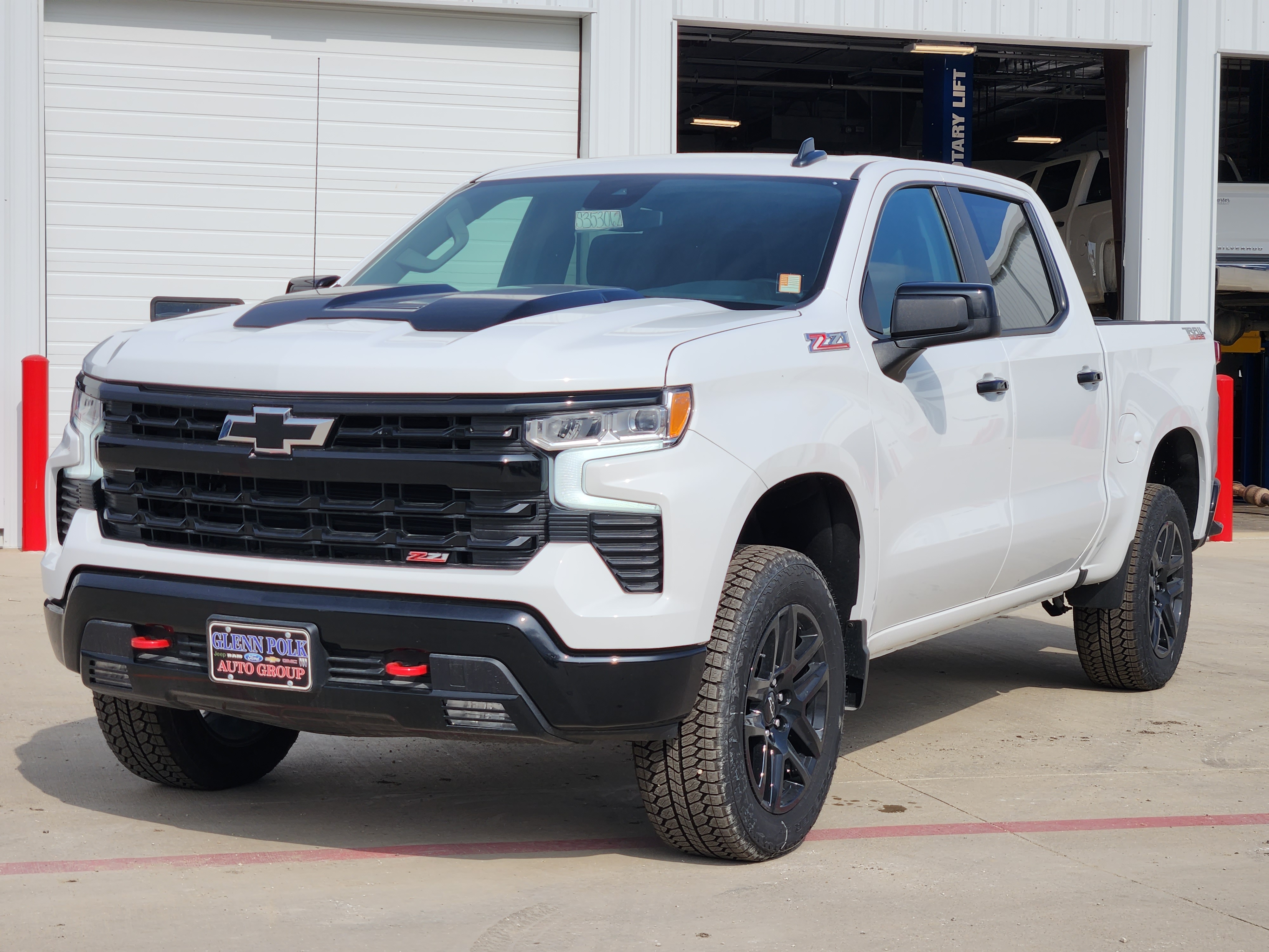 2024 Chevrolet Silverado 1500 LT Trail Boss 2