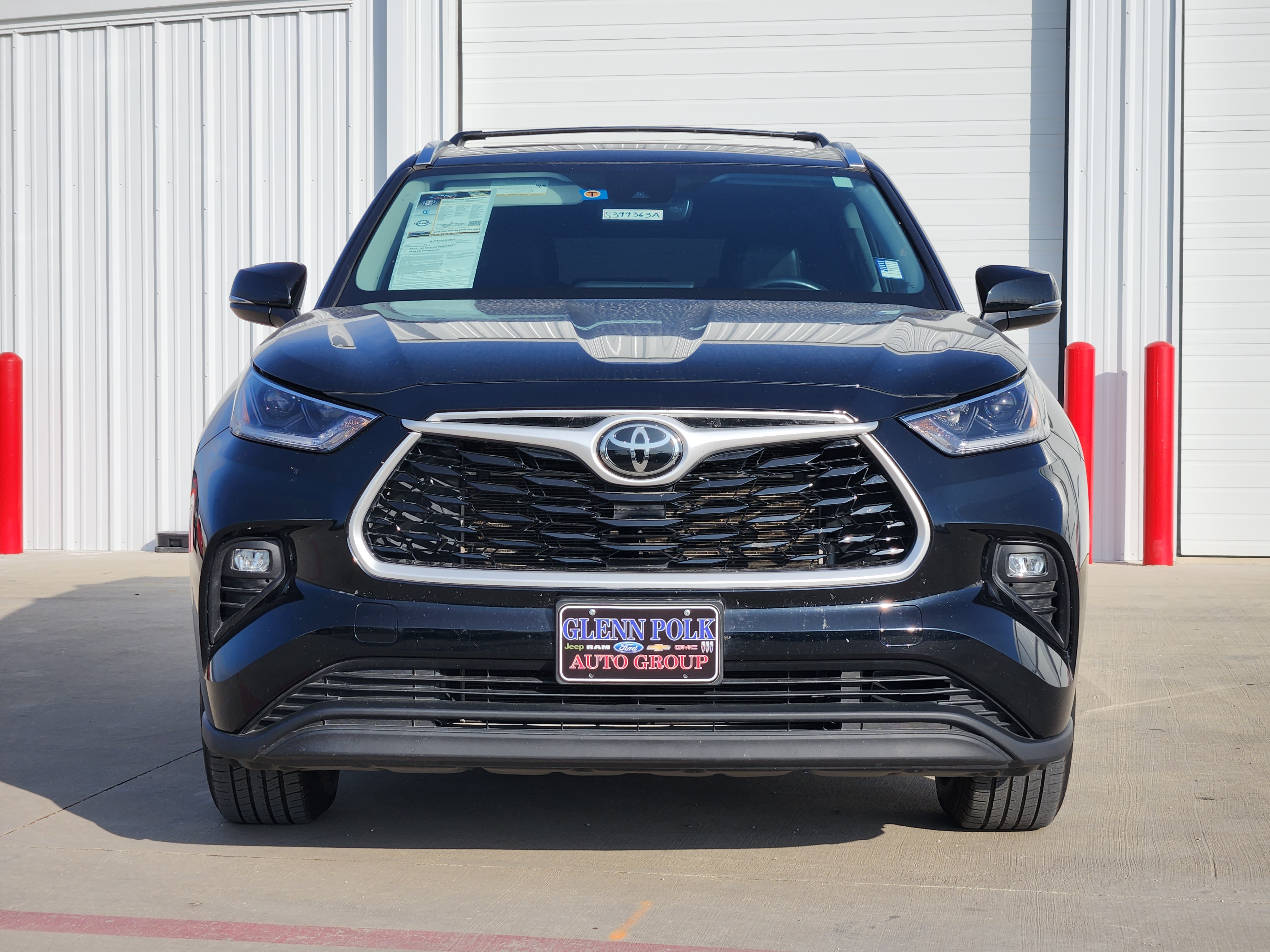 2021 Toyota Highlander XLE 2