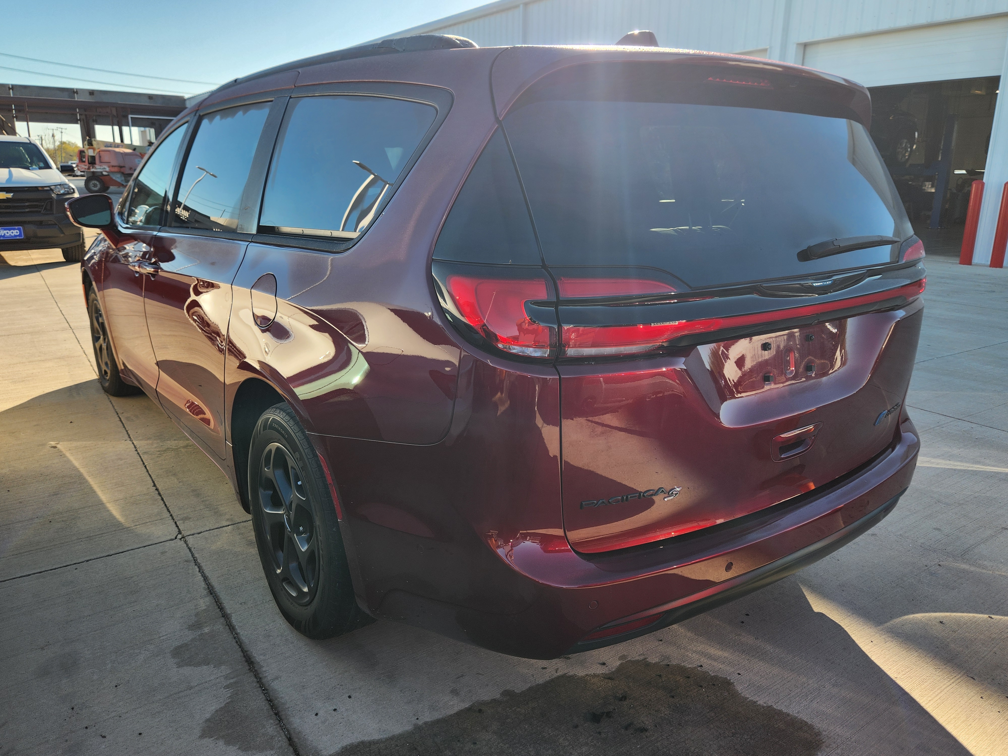 2021 Chrysler Pacifica Hybrid Touring L 2