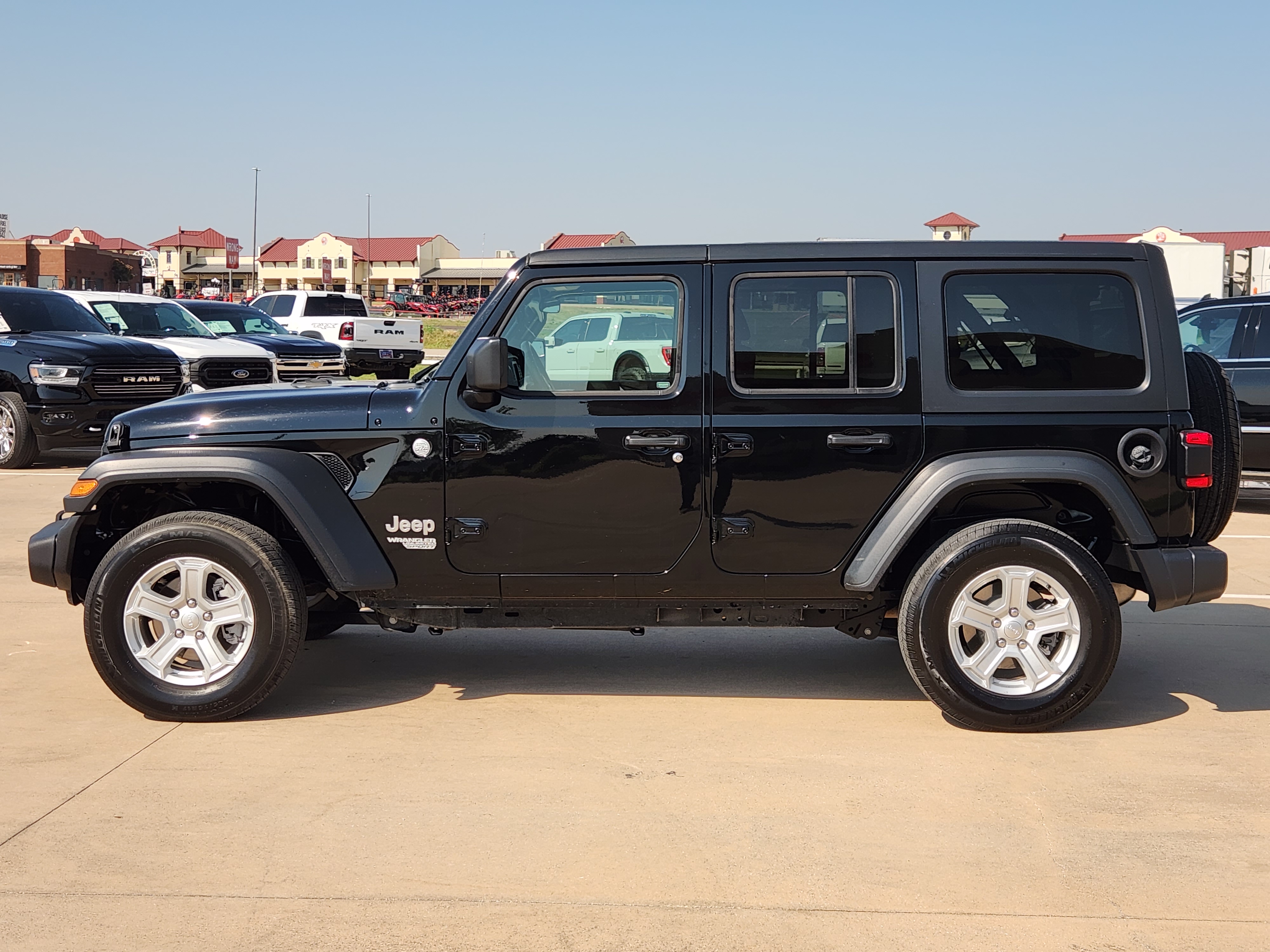 2019 Jeep Wrangler Unlimited Sport S 4