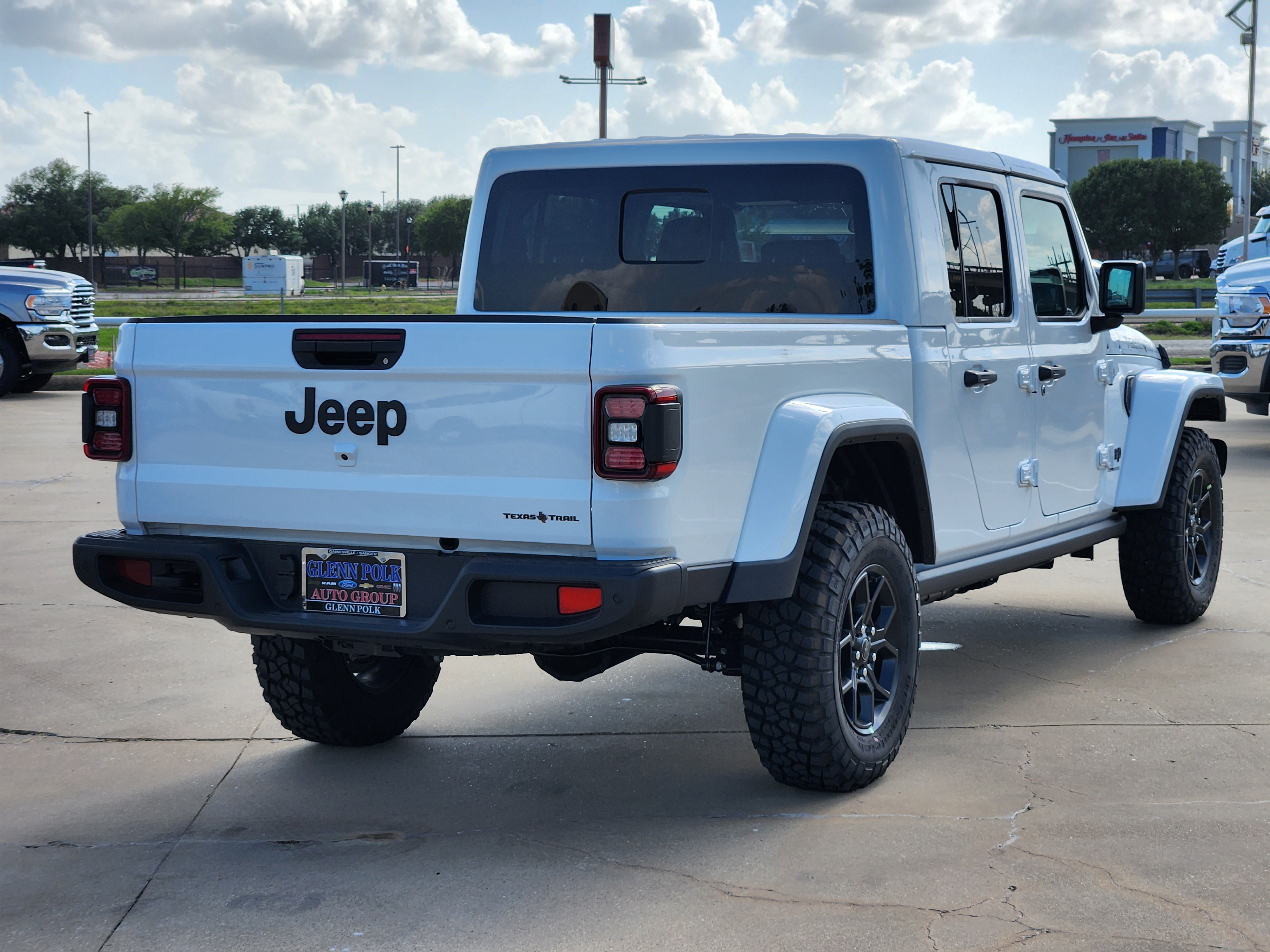 2024 Jeep Gladiator Sport 5