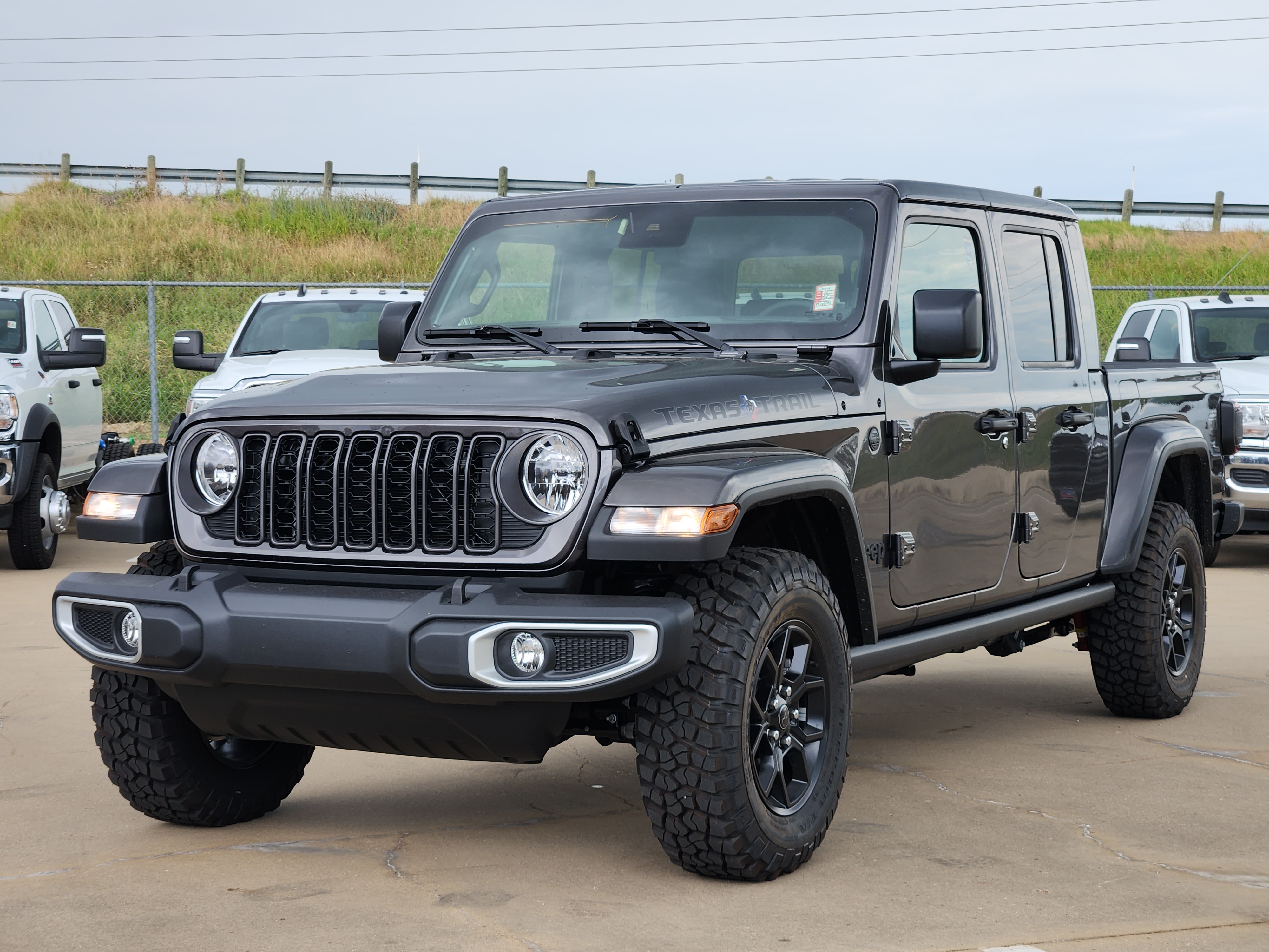 2024 Jeep Gladiator Sport 2