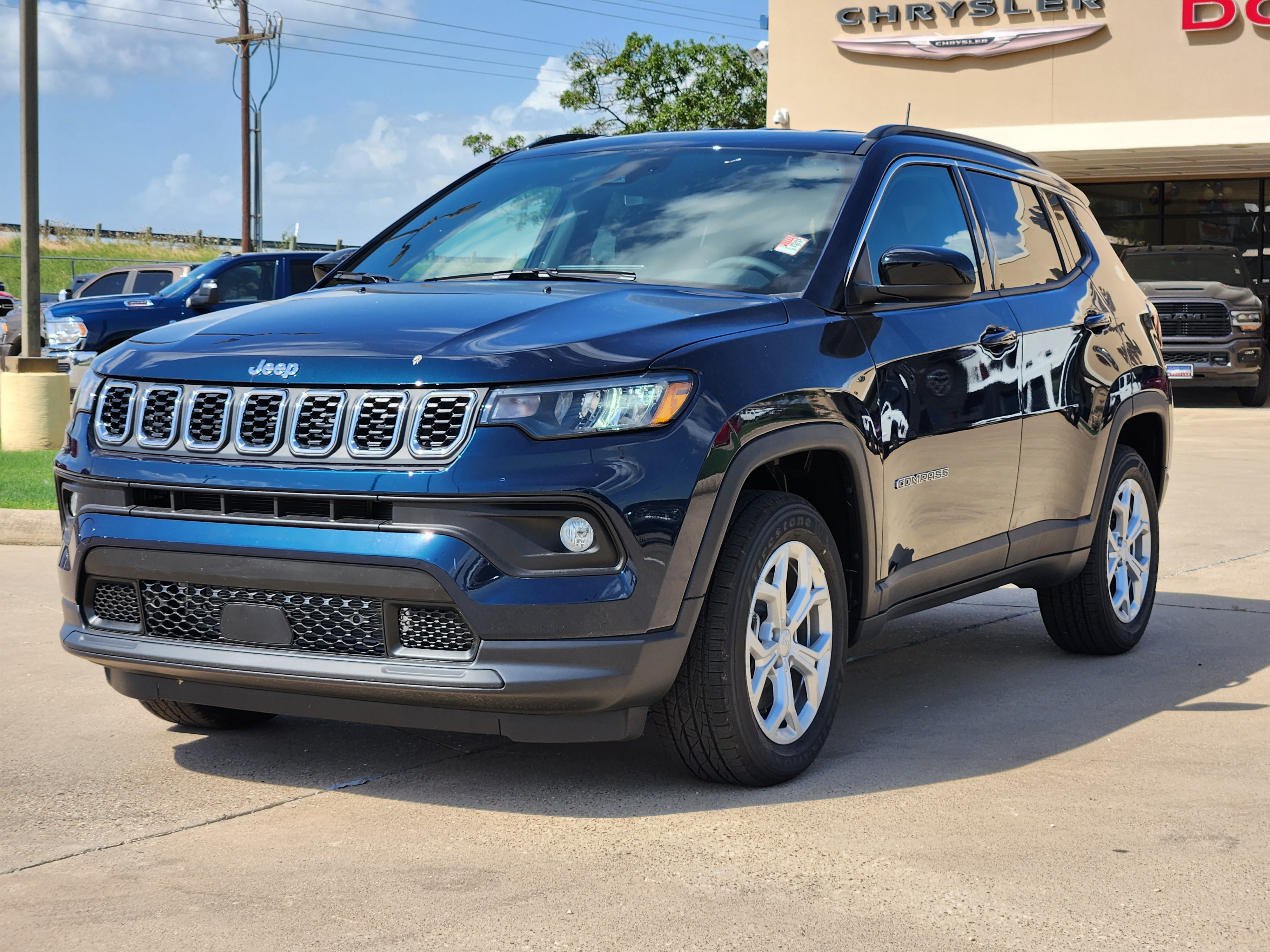 2024 Jeep Compass Latitude 2