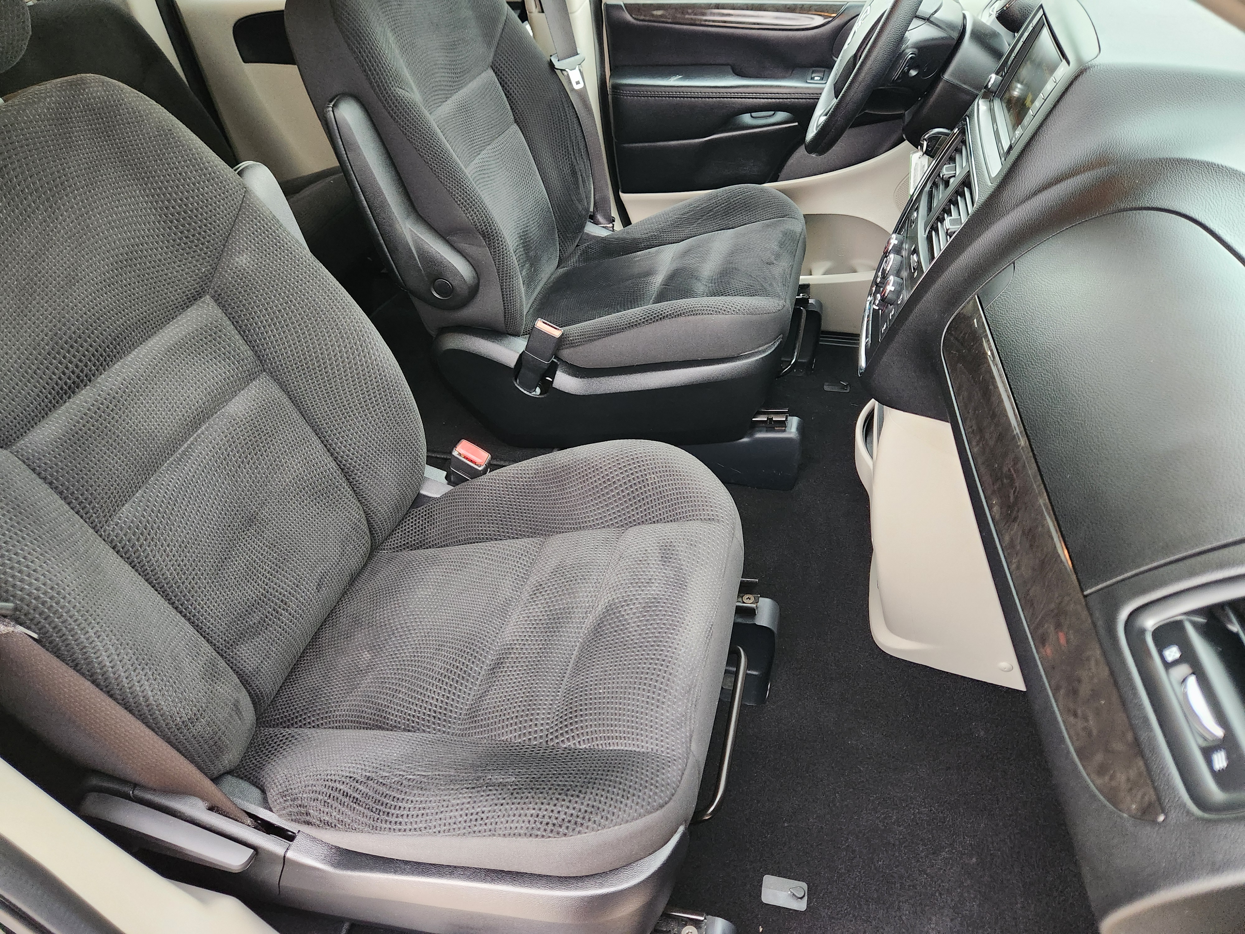 2019 Dodge Grand Caravan SE 13