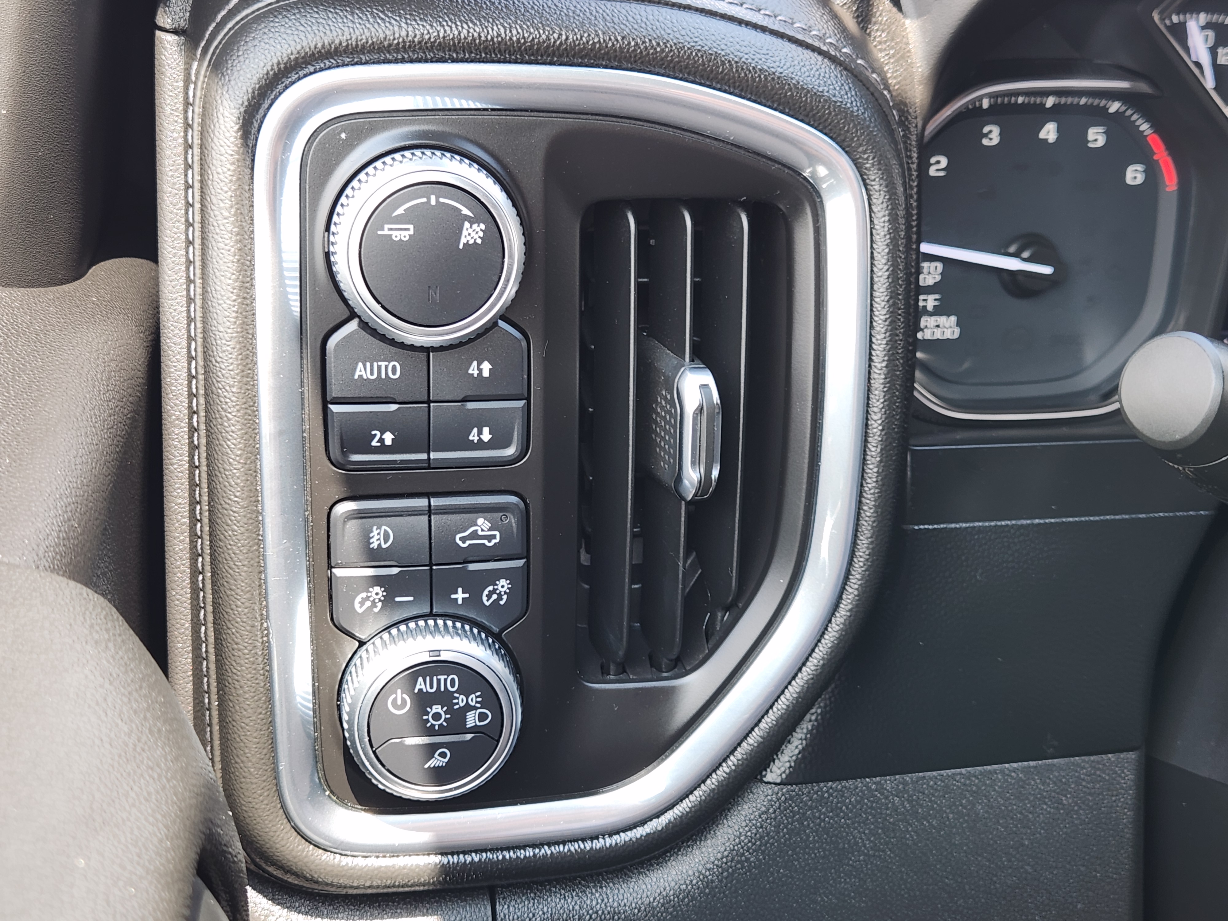 2019 GMC Sierra 1500 SLT 24