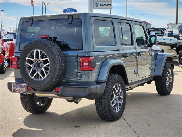 2024 Jeep Wrangler Sahara 5