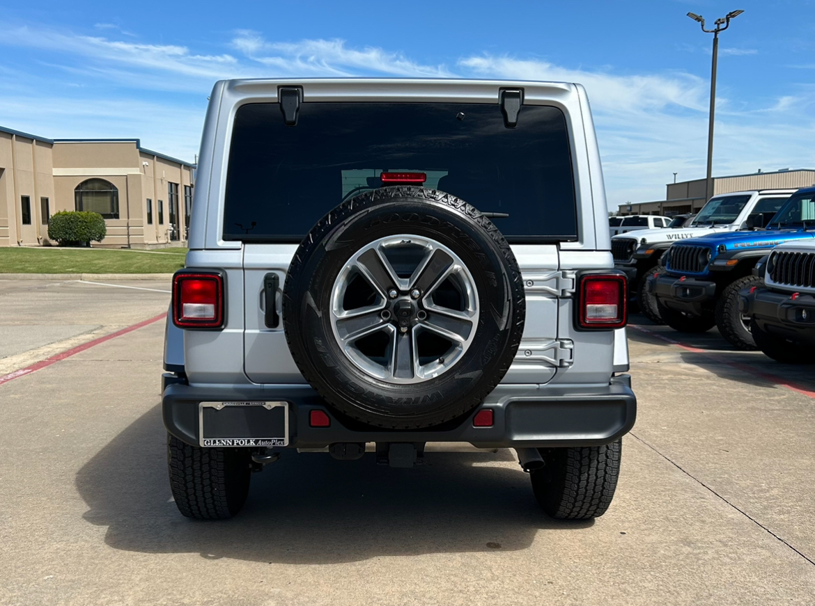 2022 Jeep Wrangler Unlimited Sahara 6